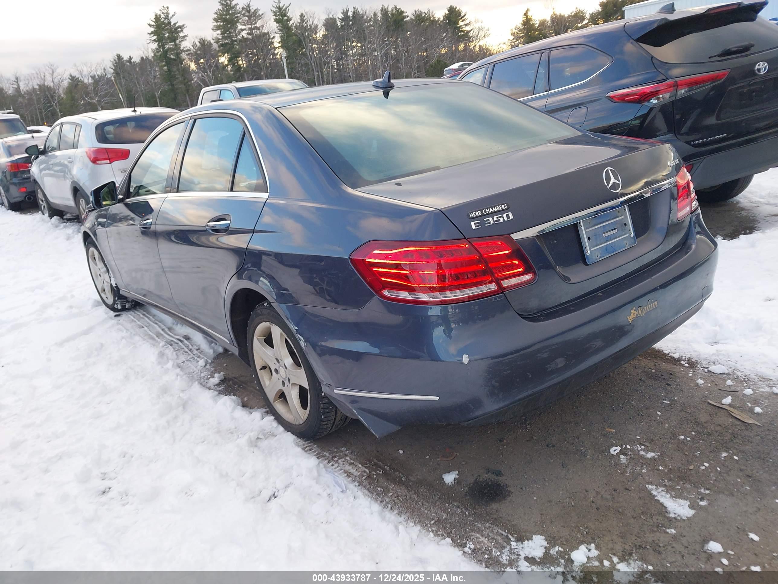 MERCEDES-BENZ E image 3