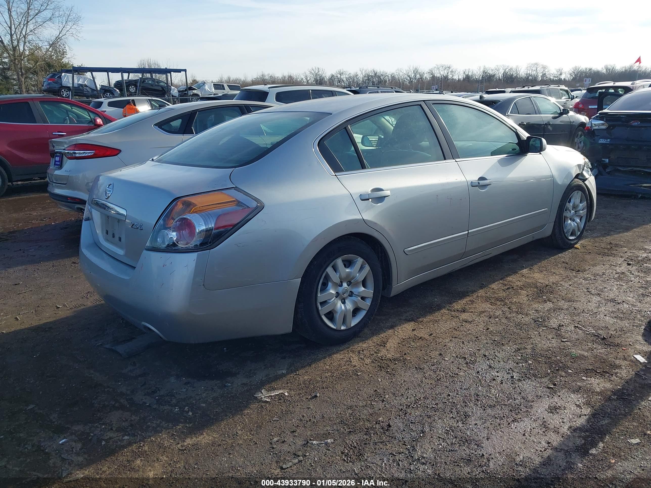 NISSAN ALTIMA image 4