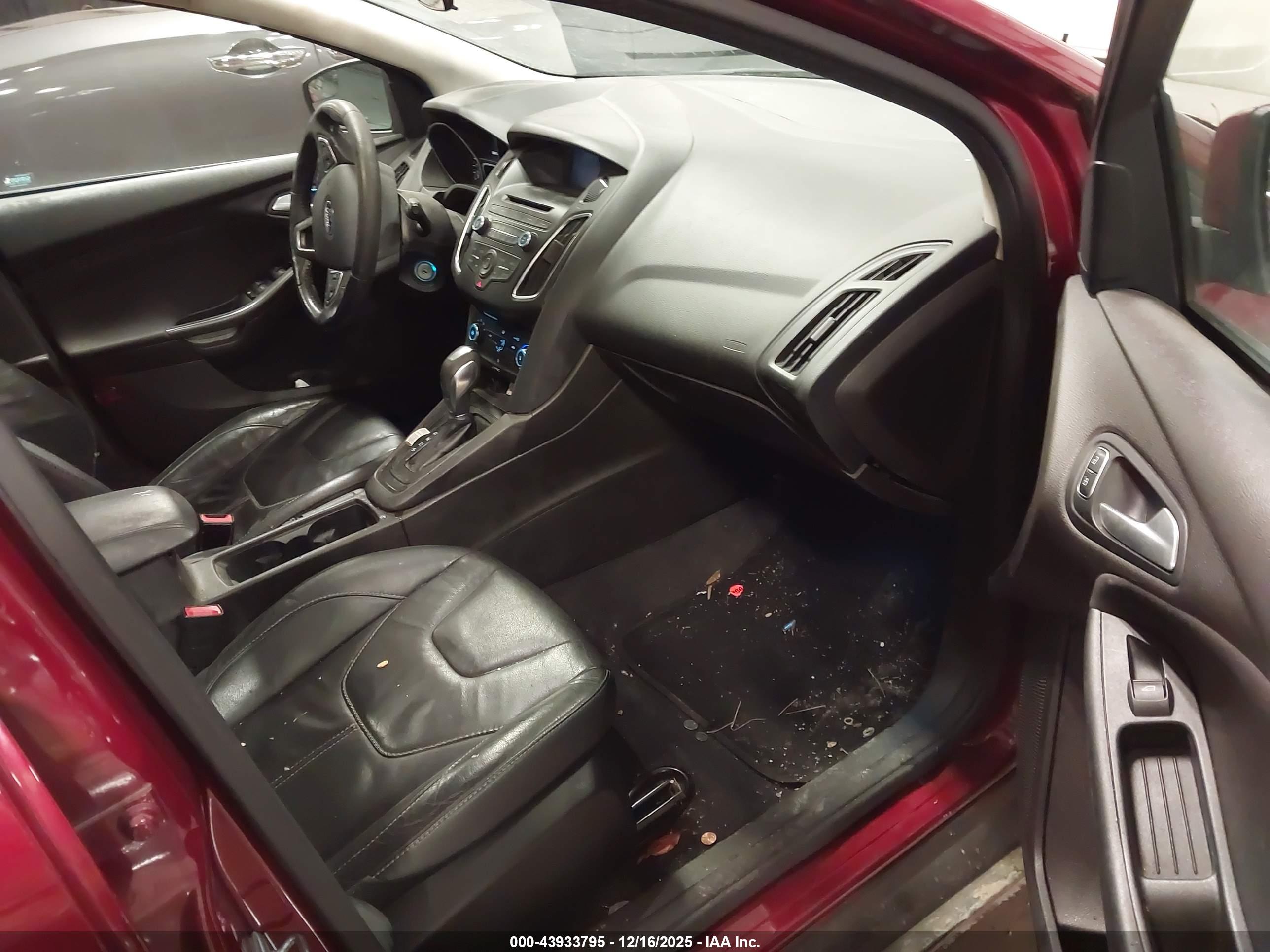 FORD FOCUS image 5