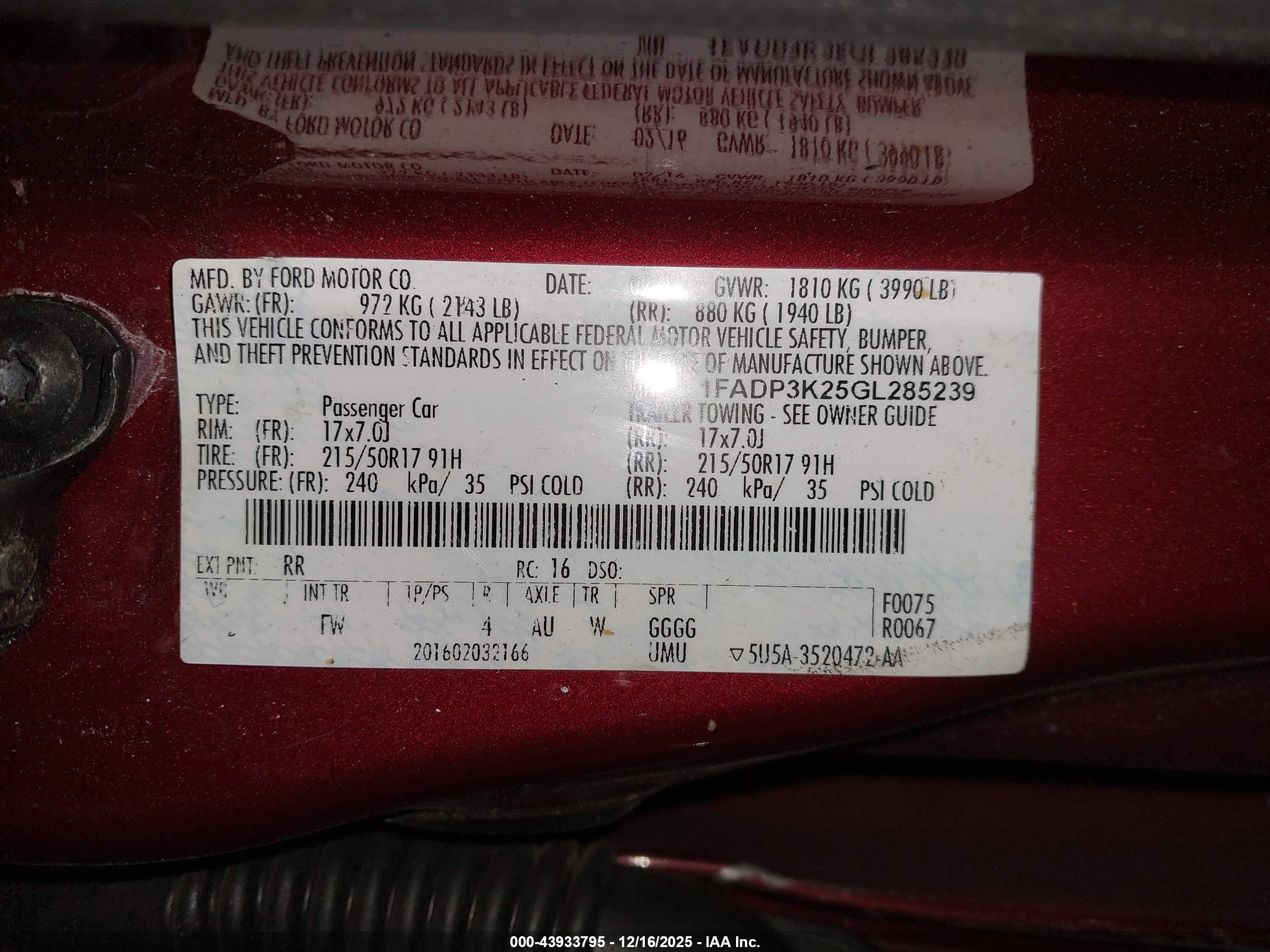 FORD FOCUS image 9