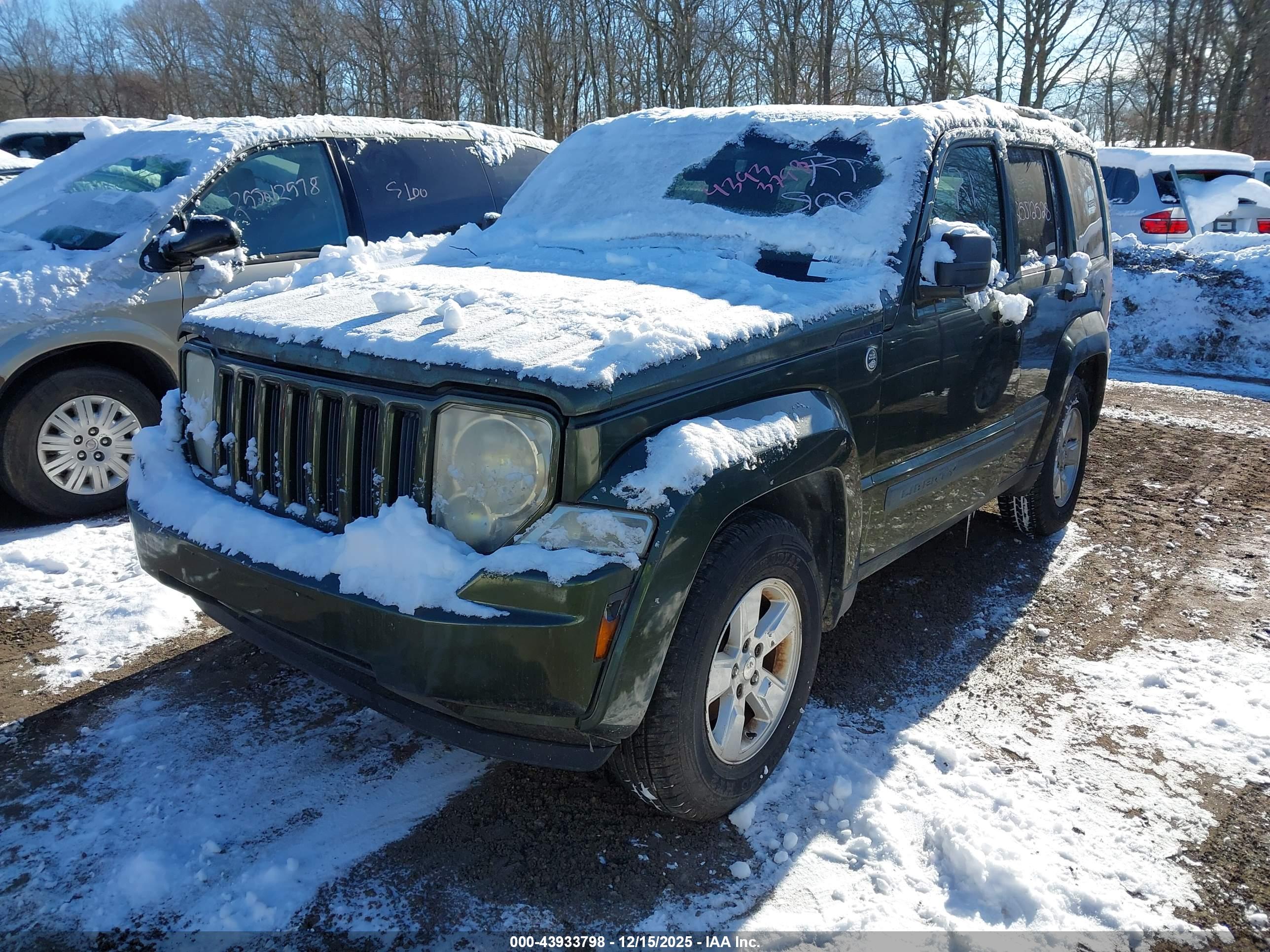 JEEP LIBERTY image 2
