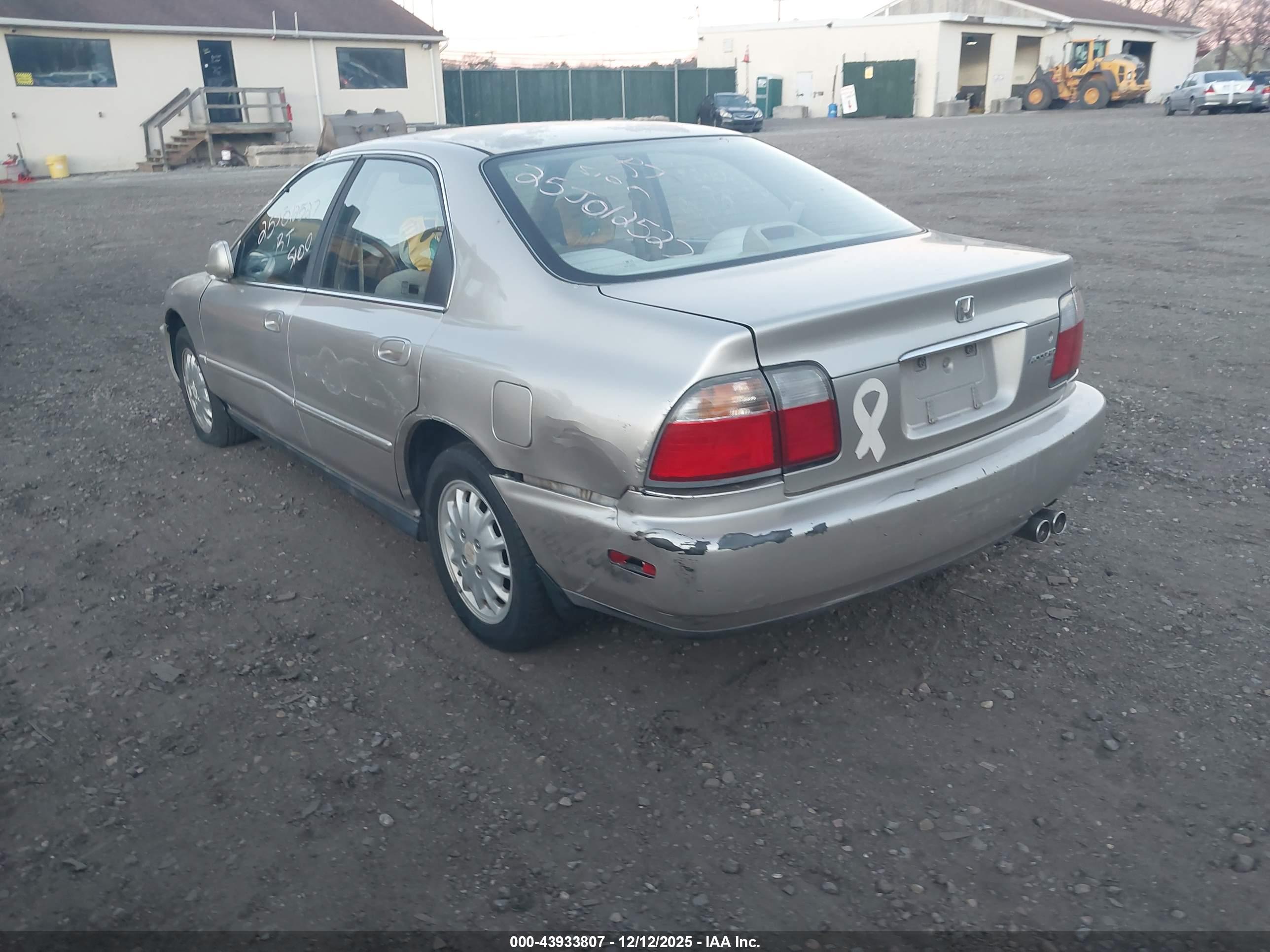 HONDA ACCORD image 3