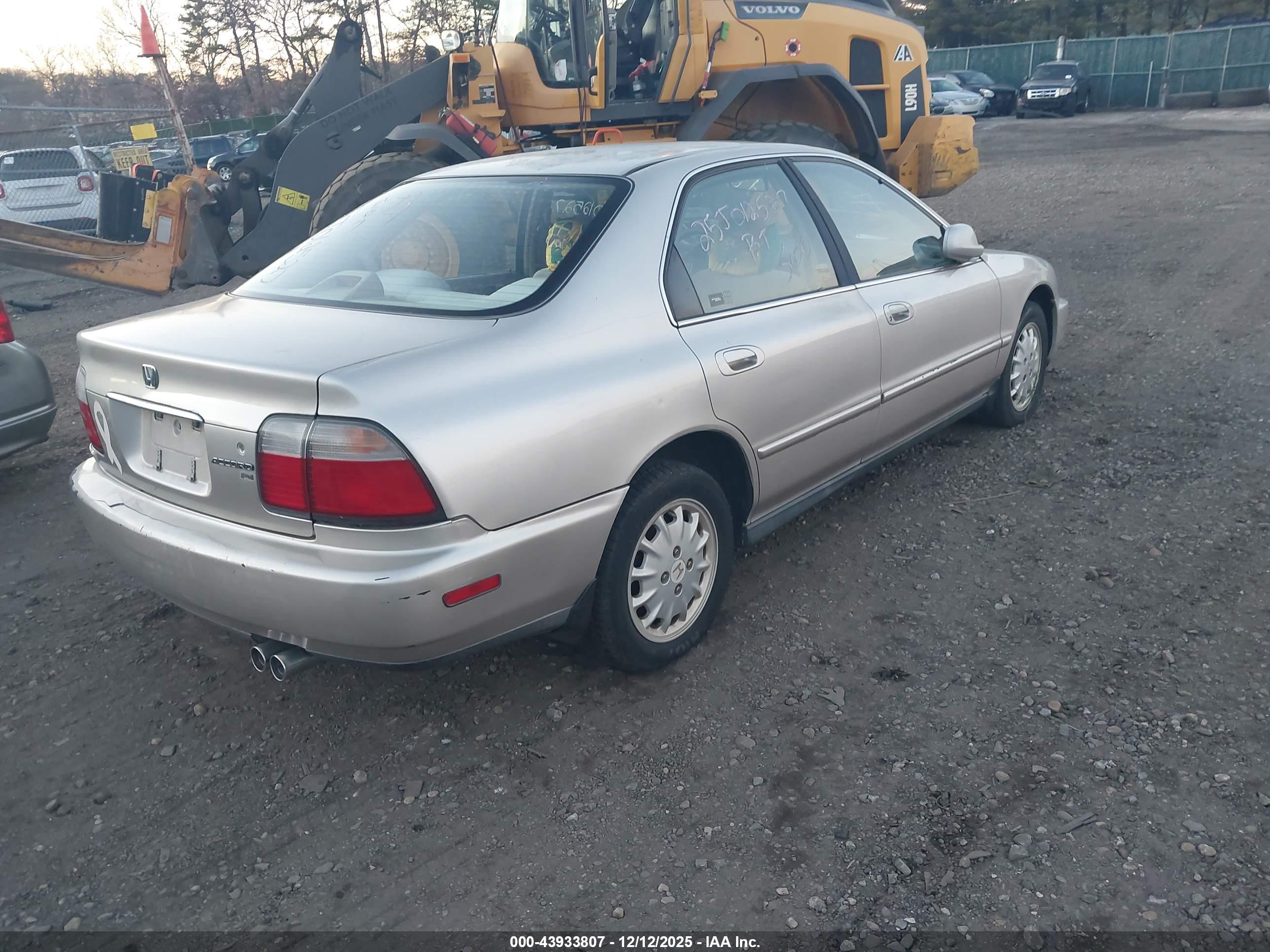 HONDA ACCORD image 4