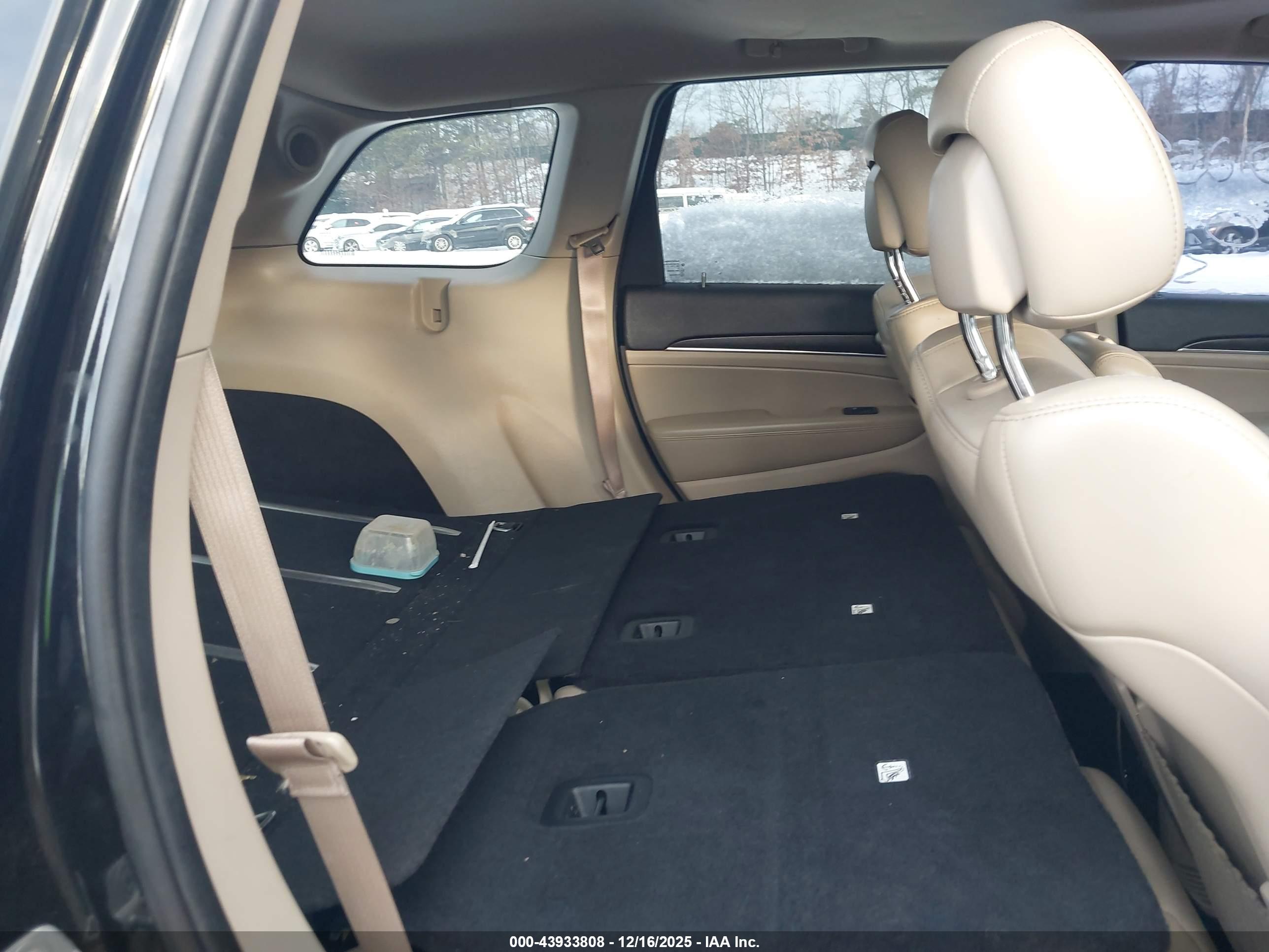 JEEP GRAND image 8
