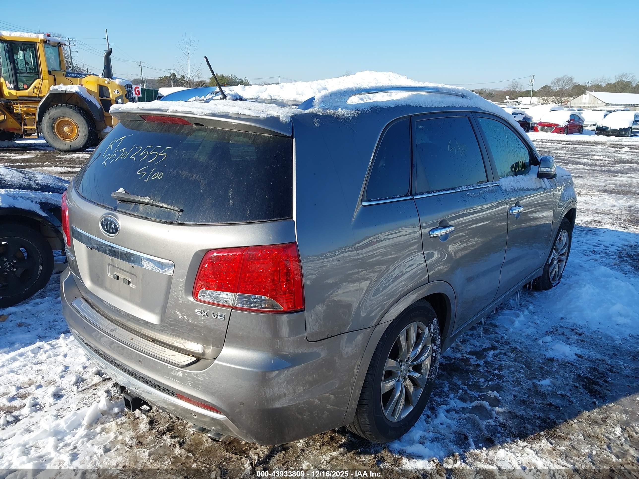 KIA SORENTO image 4