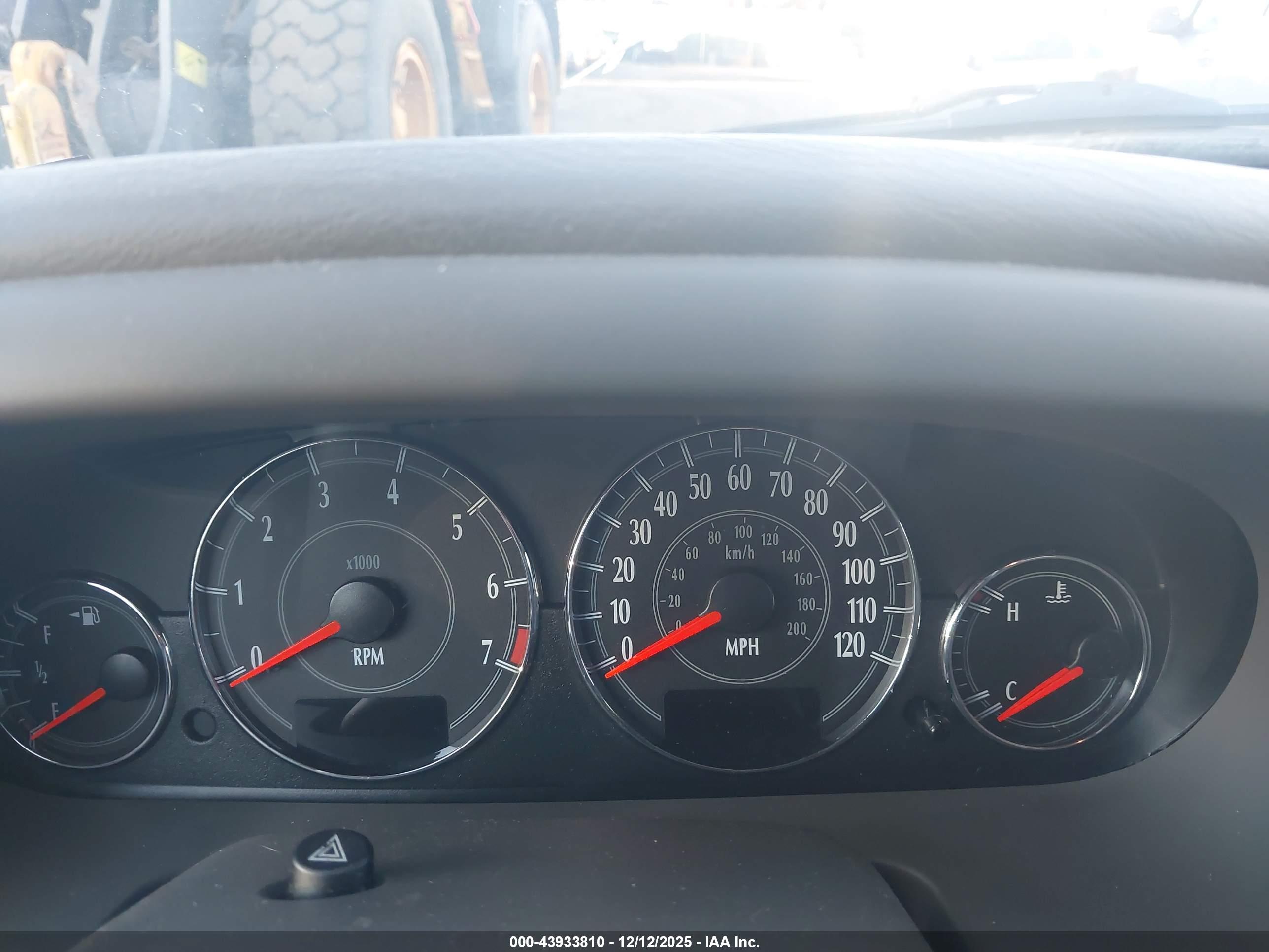 CHRYSLER SEBRING image 7