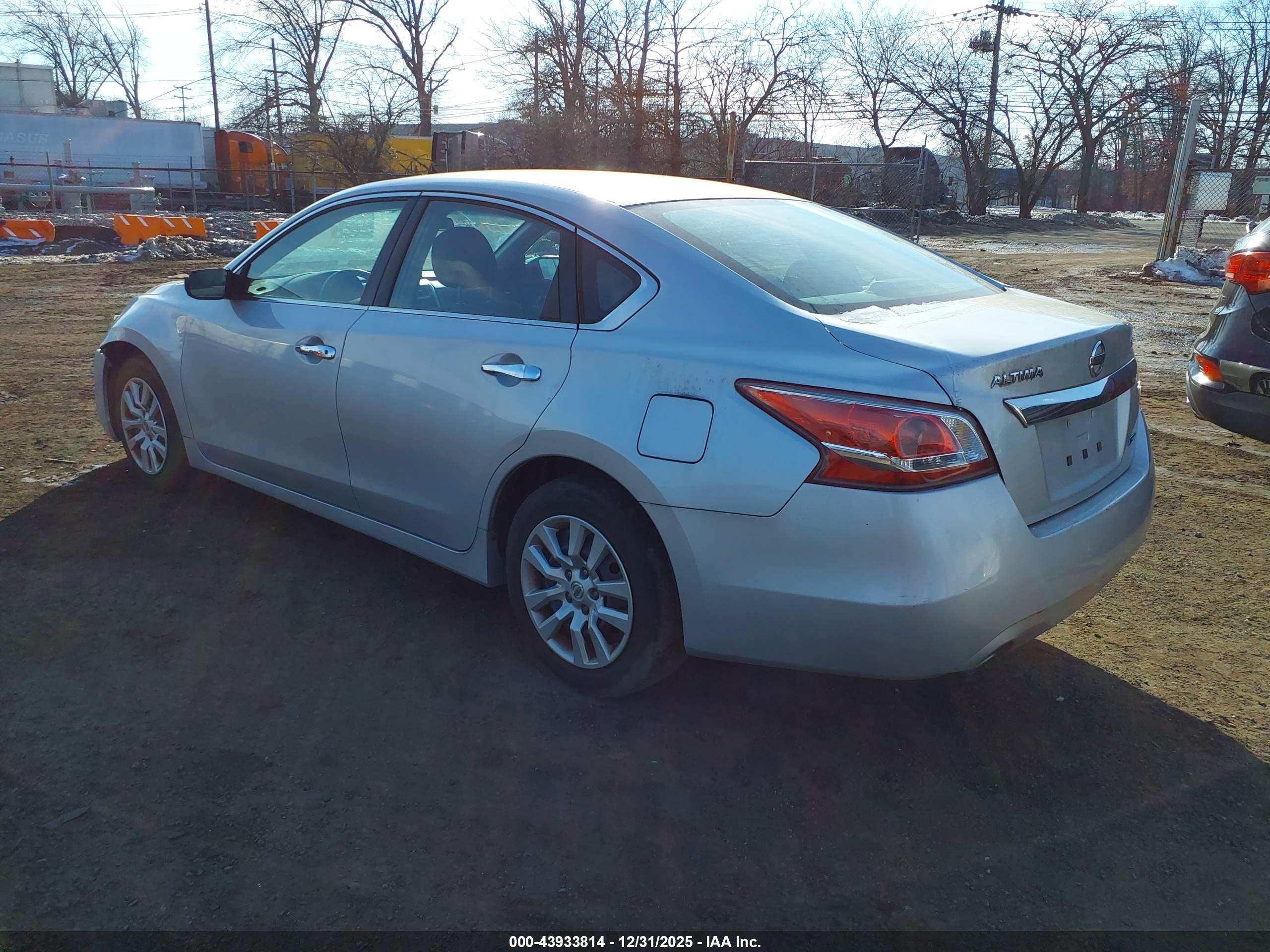 NISSAN ALTIMA image 3