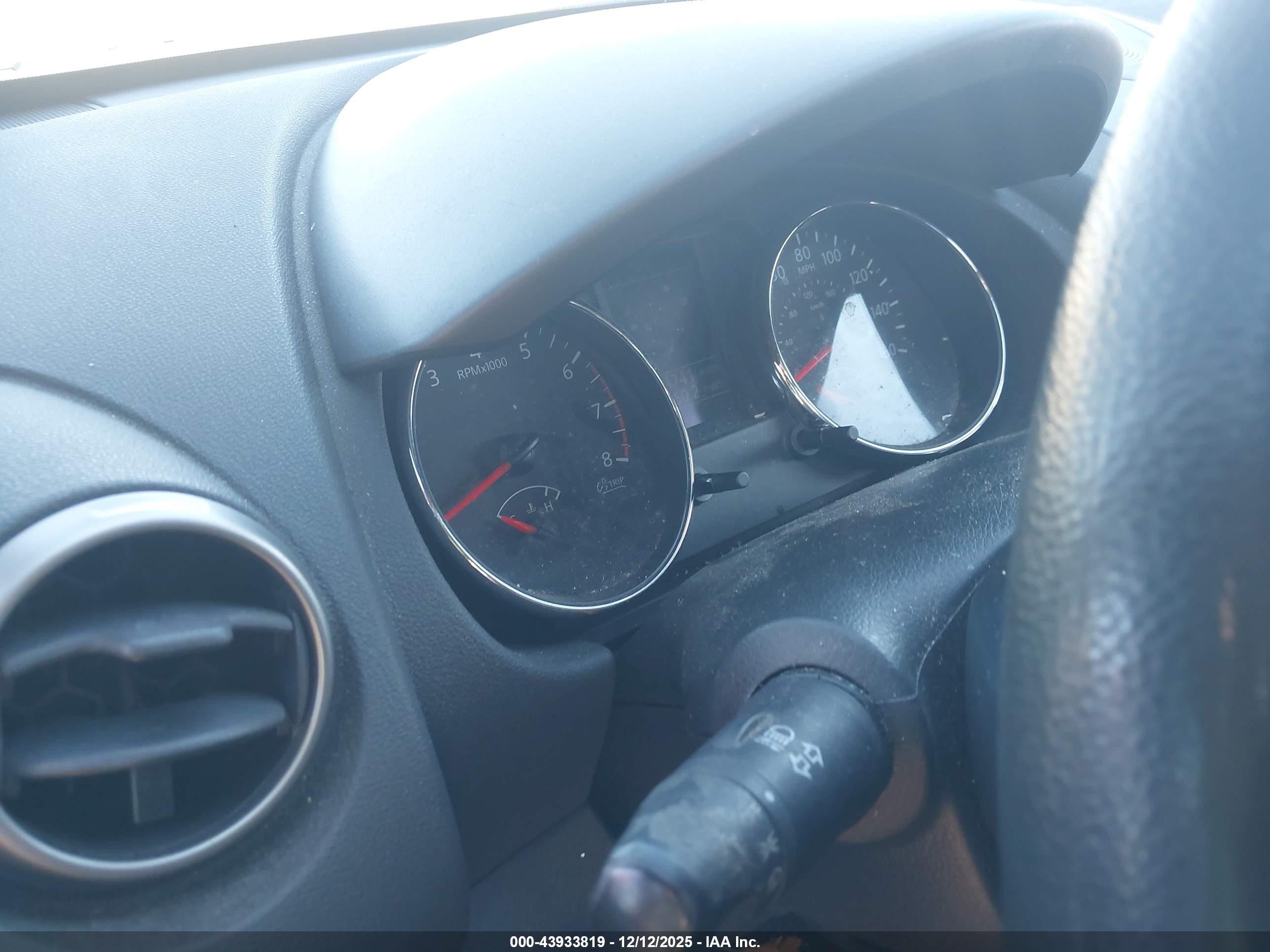 NISSAN ROGUE image 7
