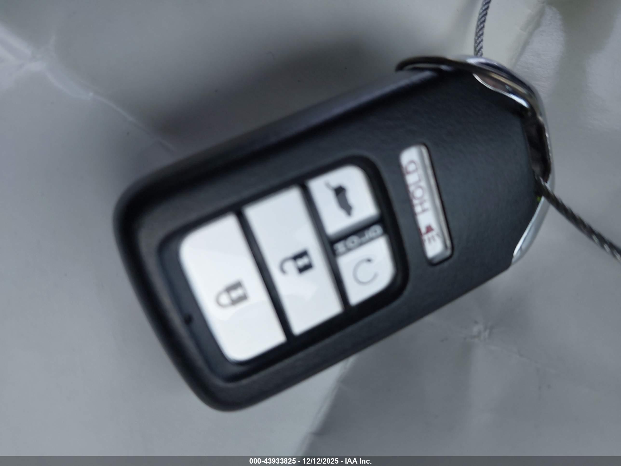 HONDA CR-V image 11