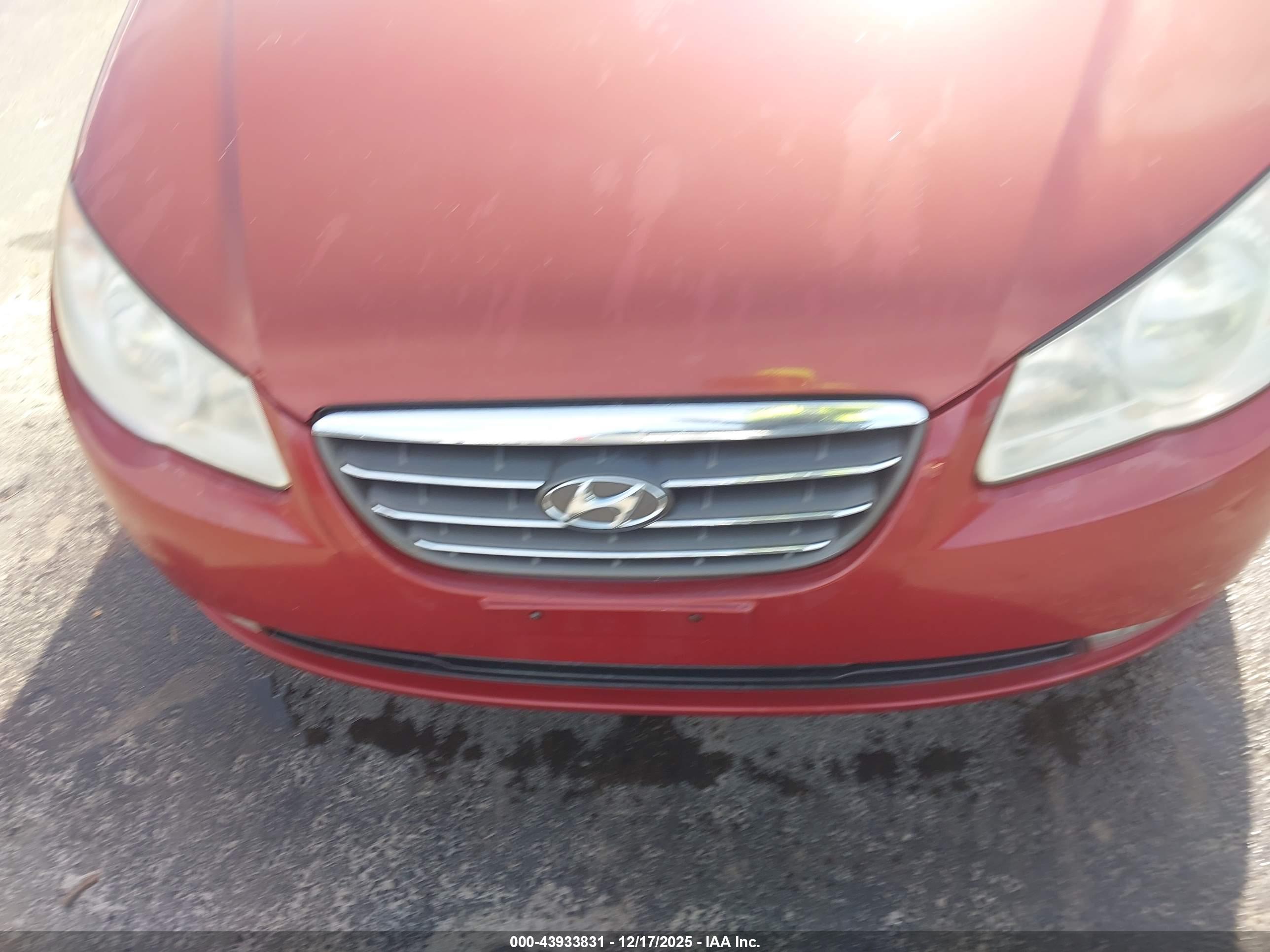 HYUNDAI ELANTRA image 6
