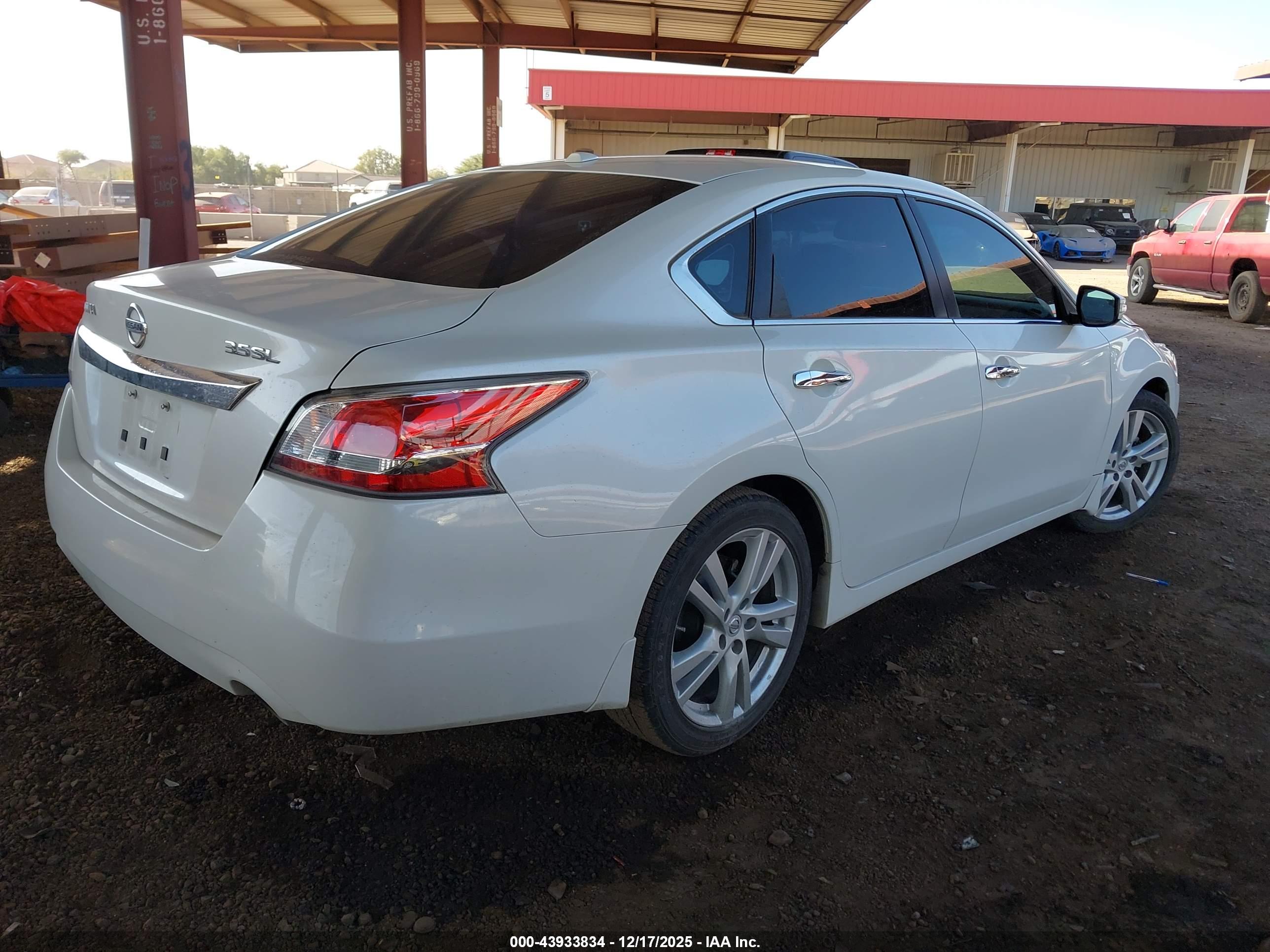 NISSAN ALTIMA image 4
