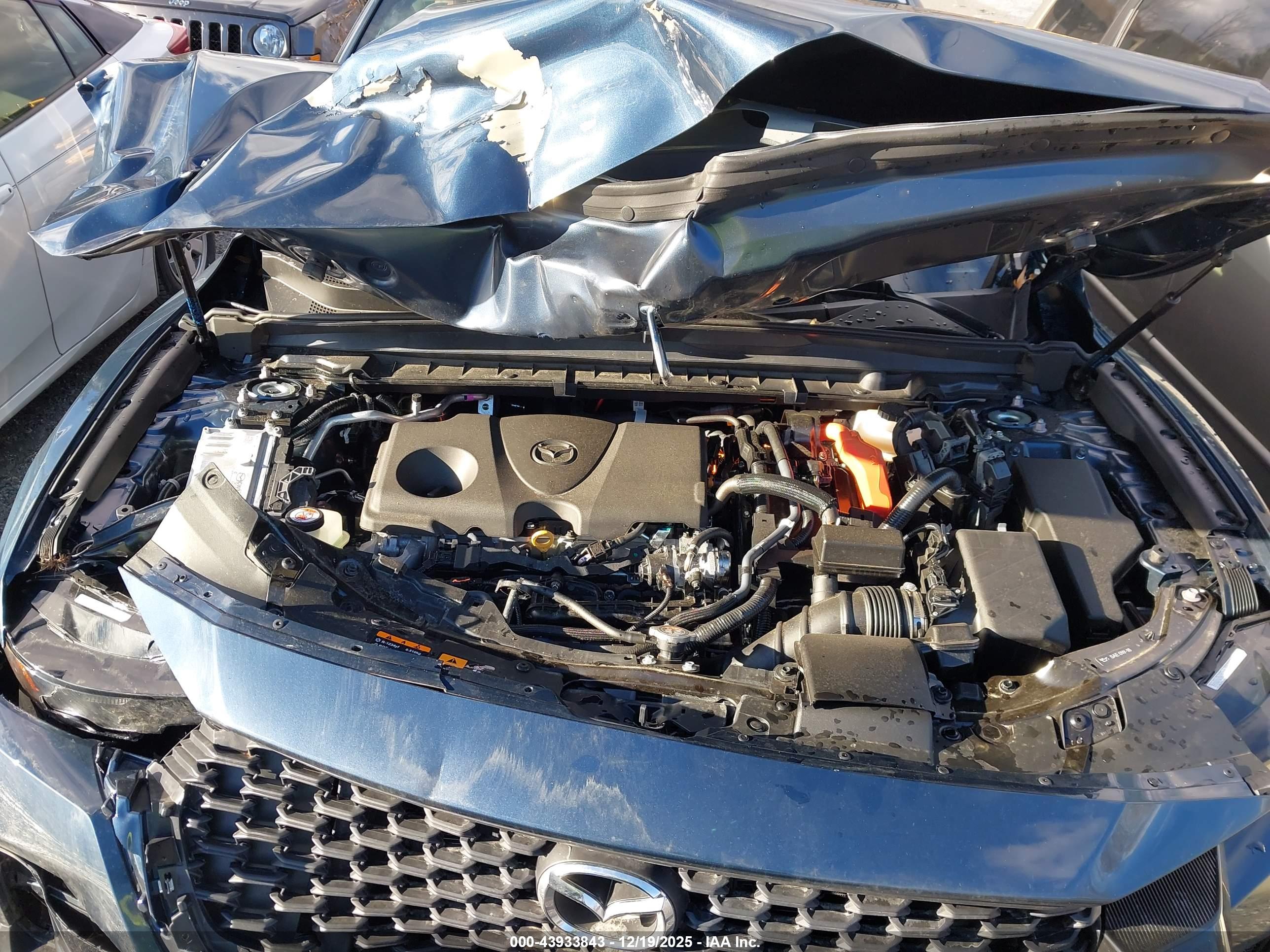 MAZDA CX-50 image 10