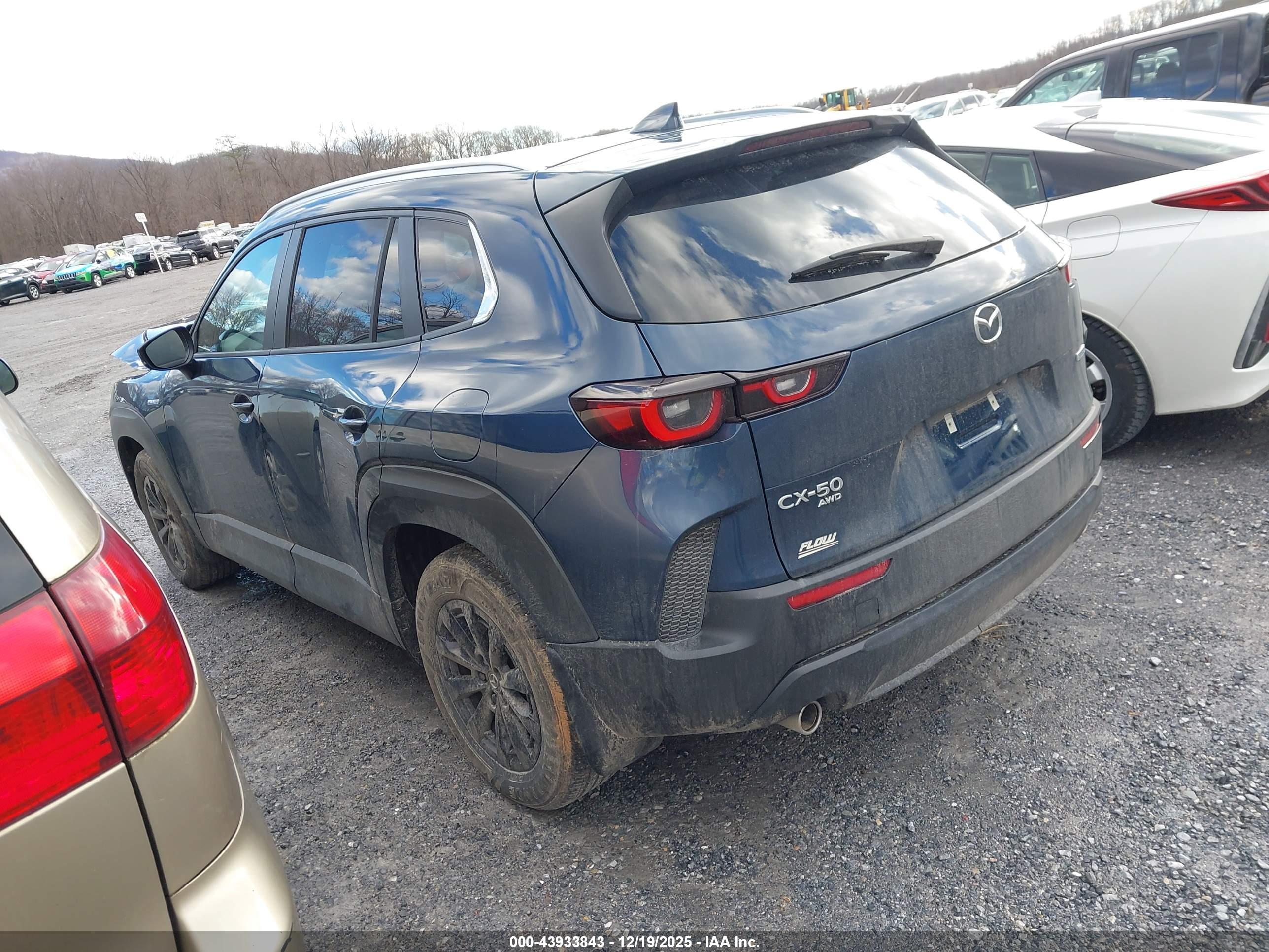 MAZDA CX-50 image 3