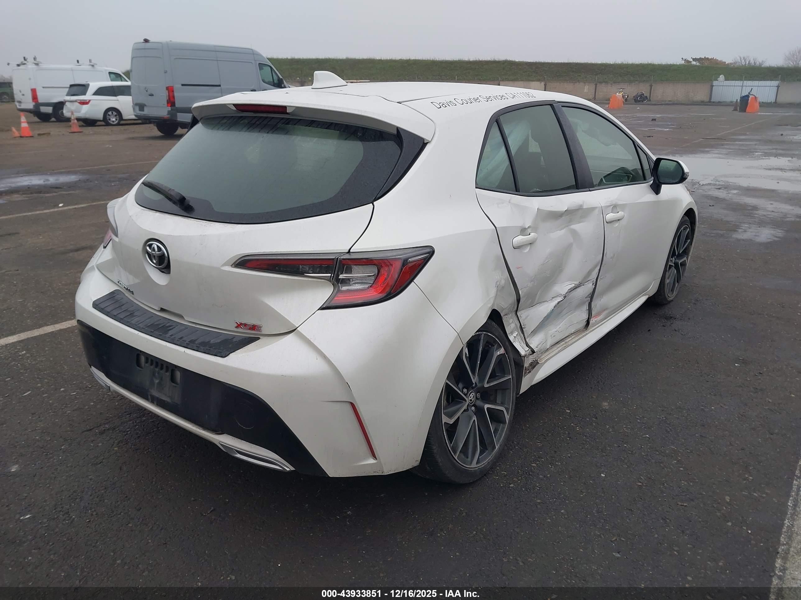 TOYOTA COROLLA image 4
