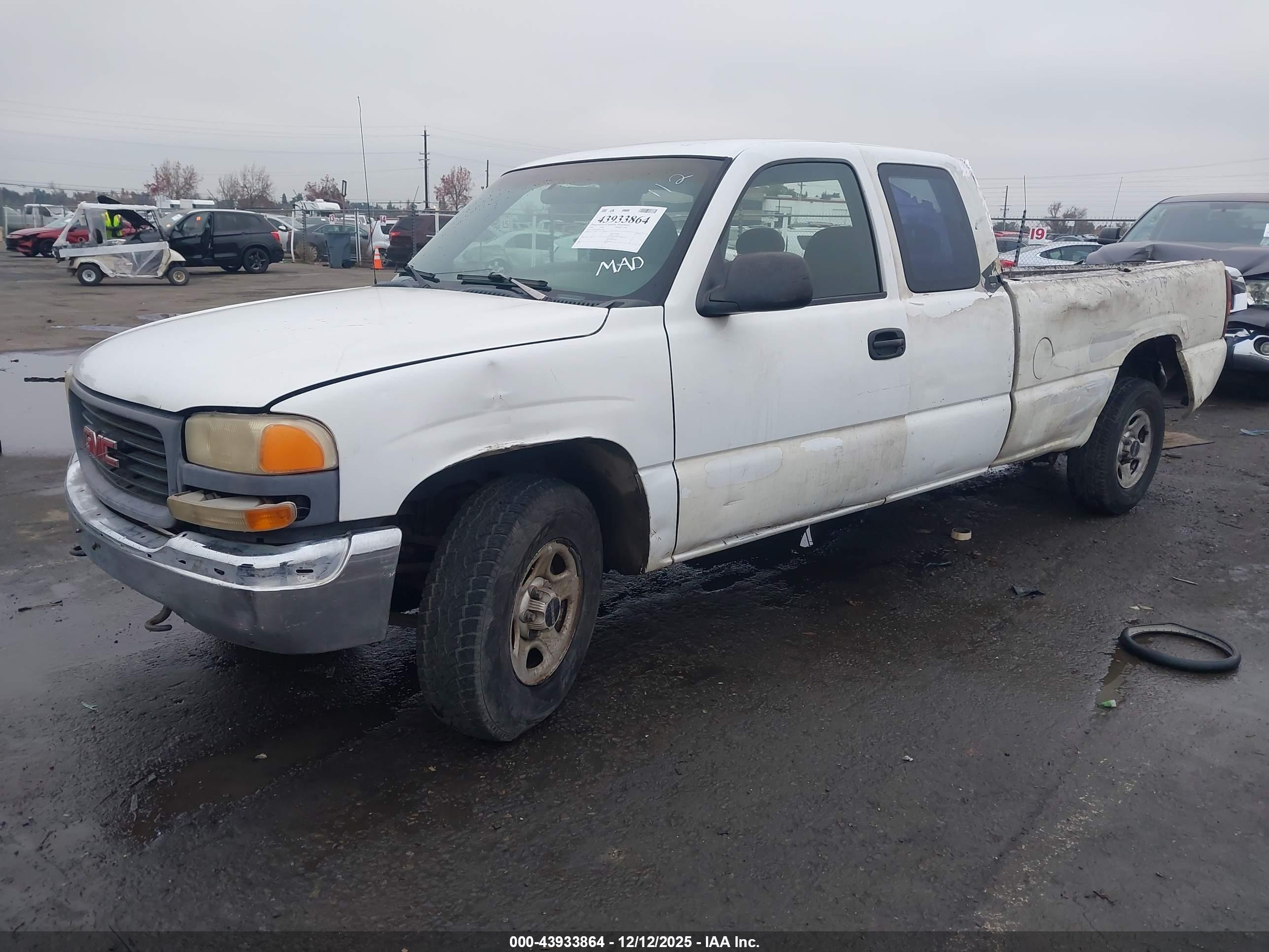 GMC SIERRA image 2