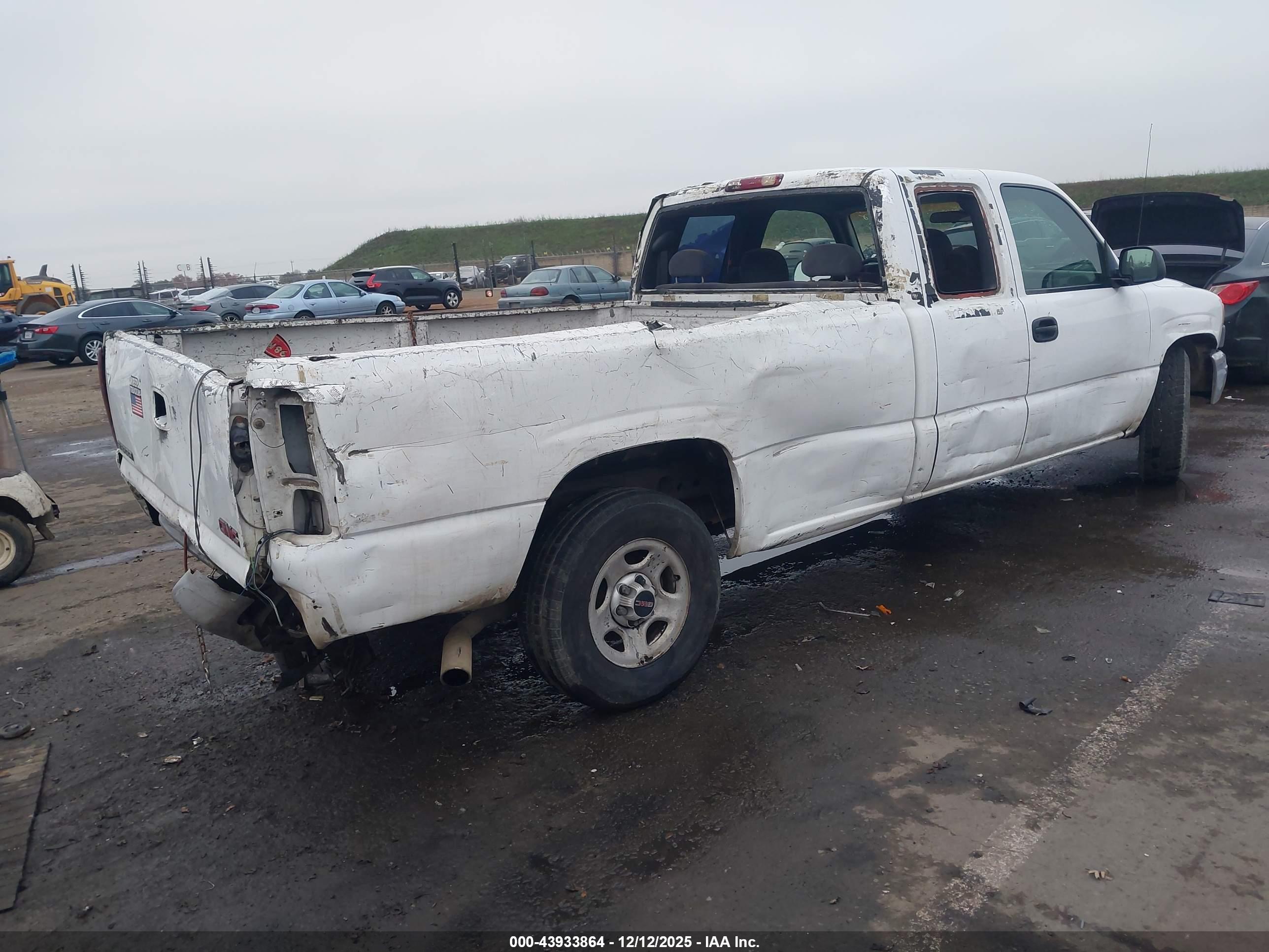 GMC SIERRA image 4