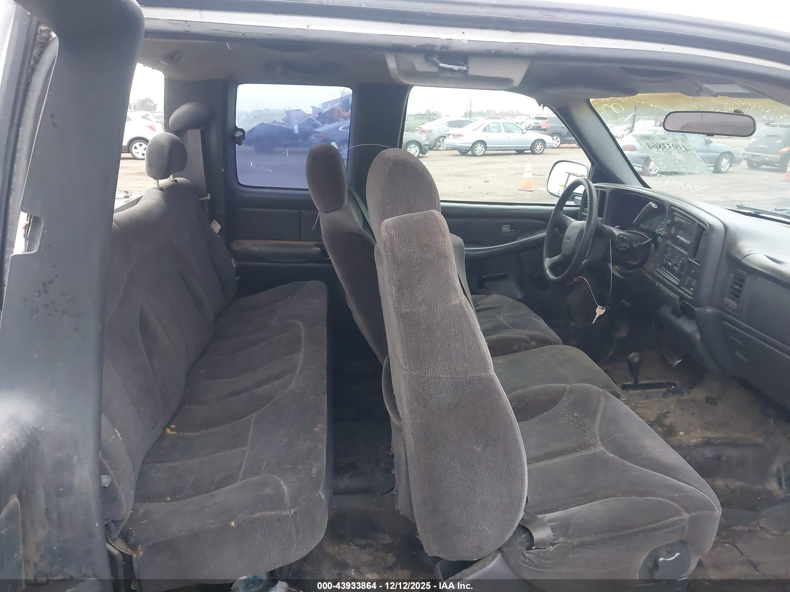 GMC SIERRA image 8