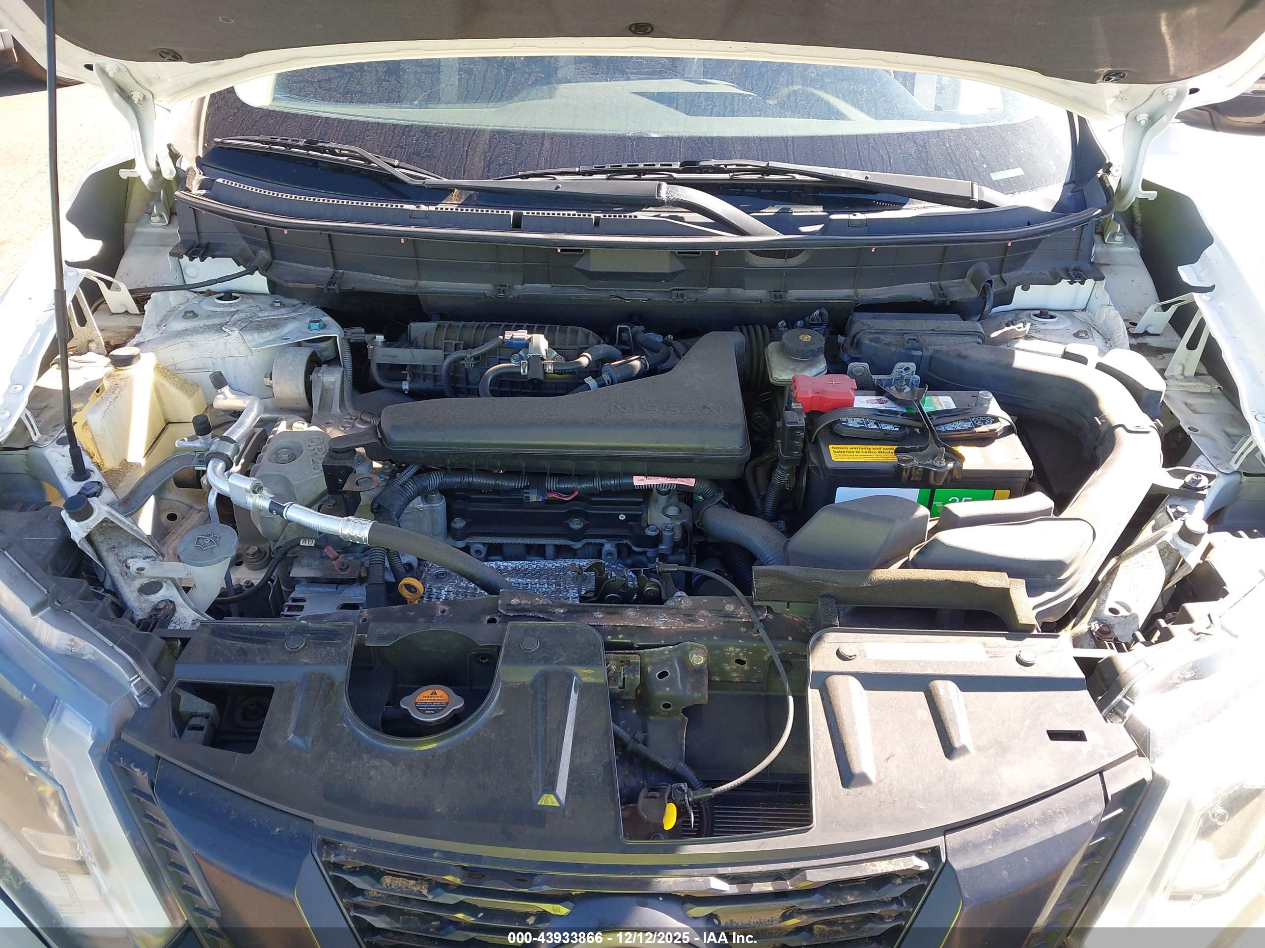 NISSAN ROGUE image 10