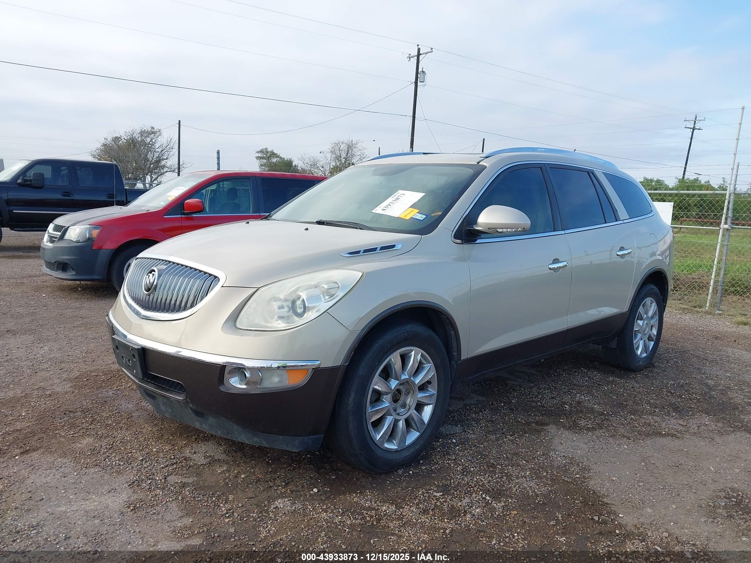 BUICK ENCLAVE image 2