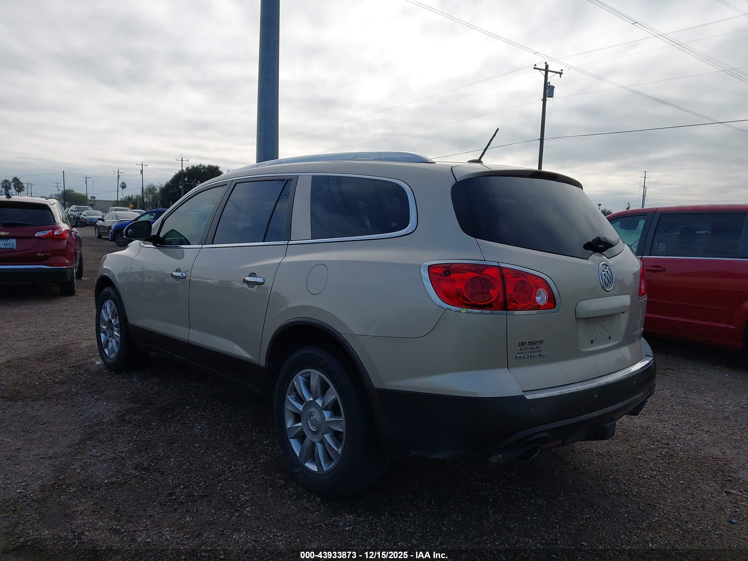 BUICK ENCLAVE image 3