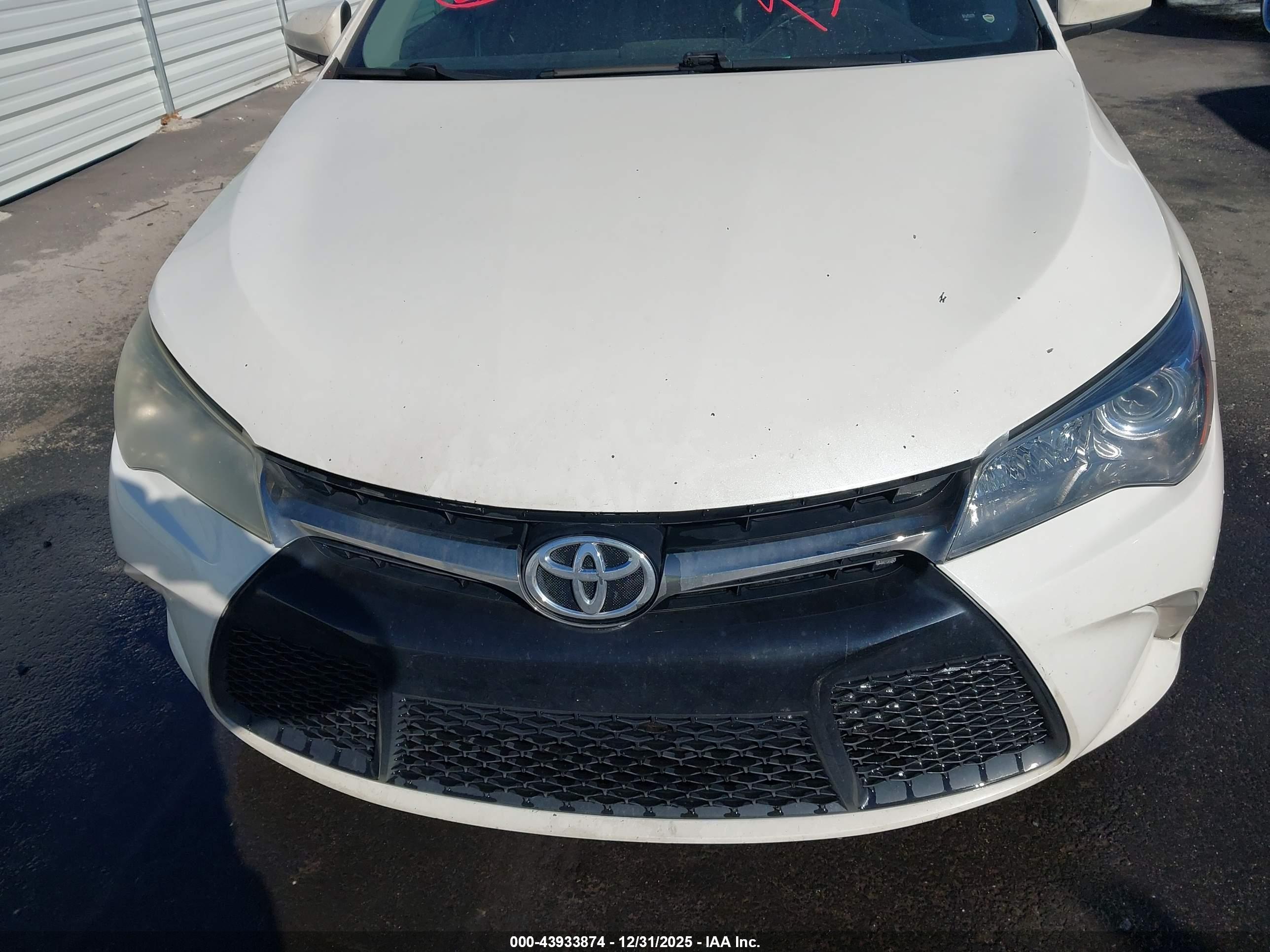 TOYOTA CAMRY image 6