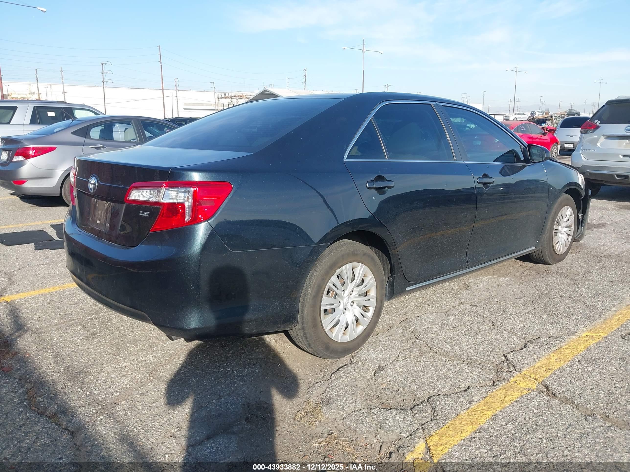 TOYOTA CAMRY image 4