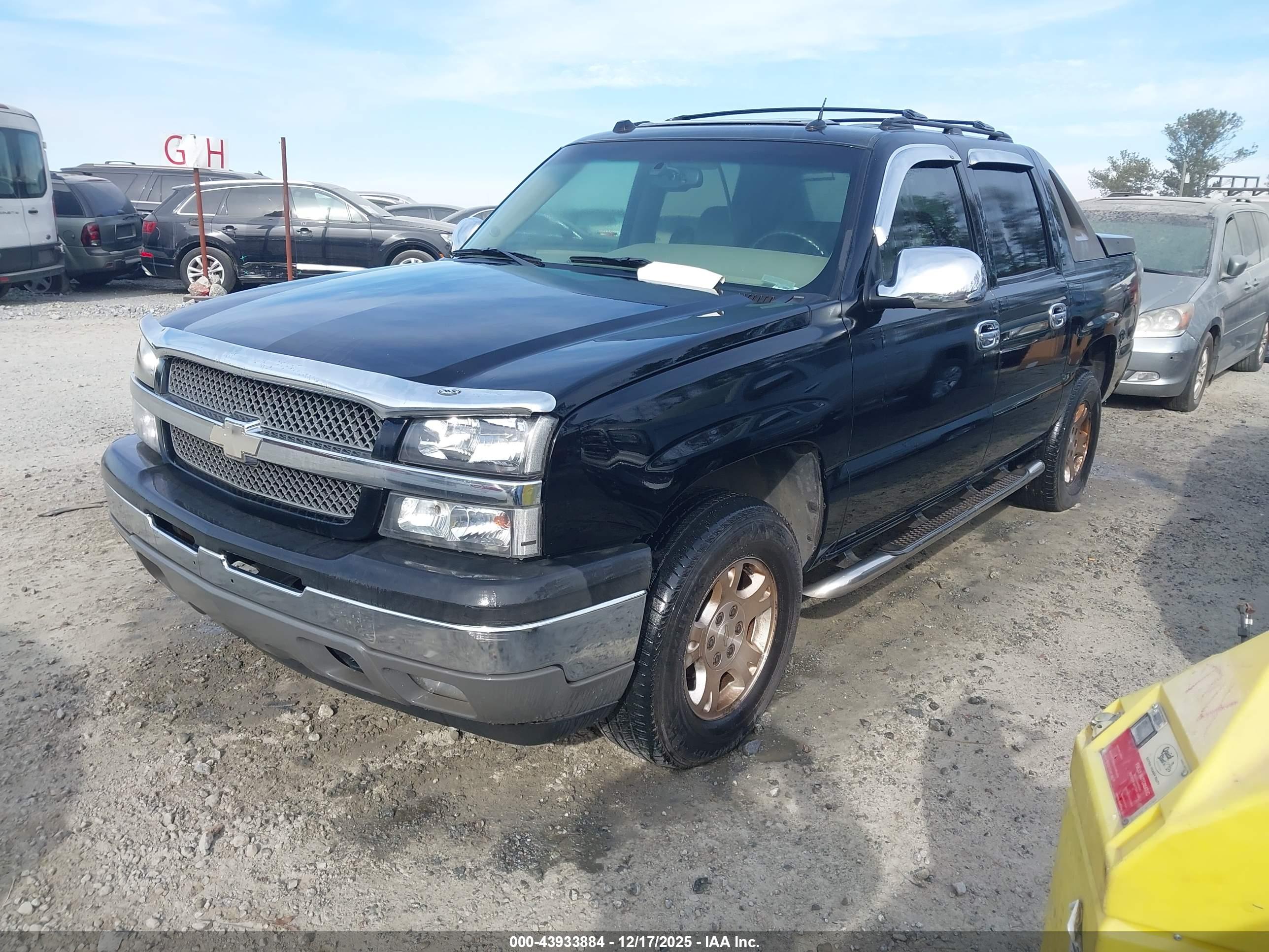 CHEVROLET AVALANCHE image 2