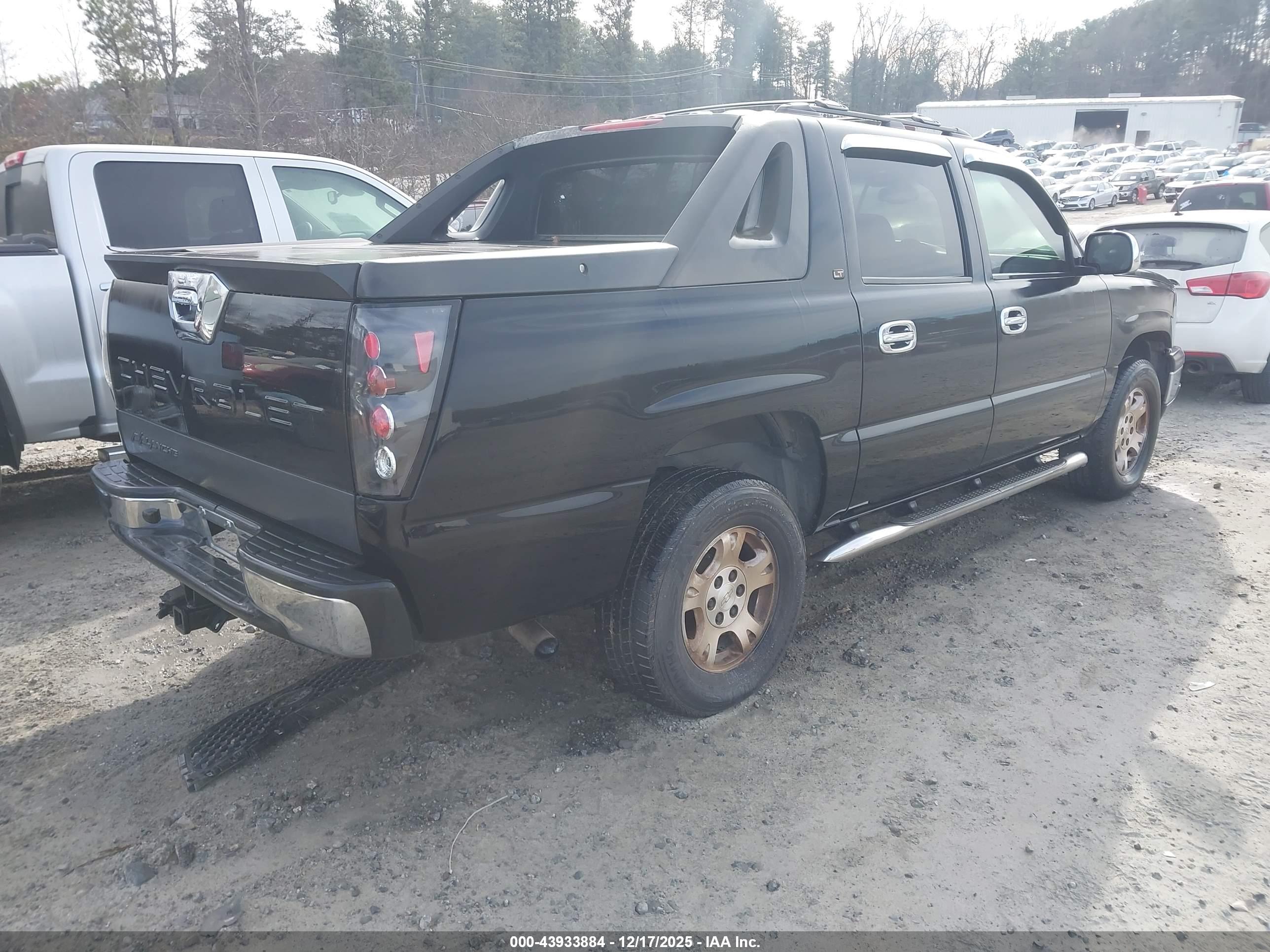 CHEVROLET AVALANCHE image 4
