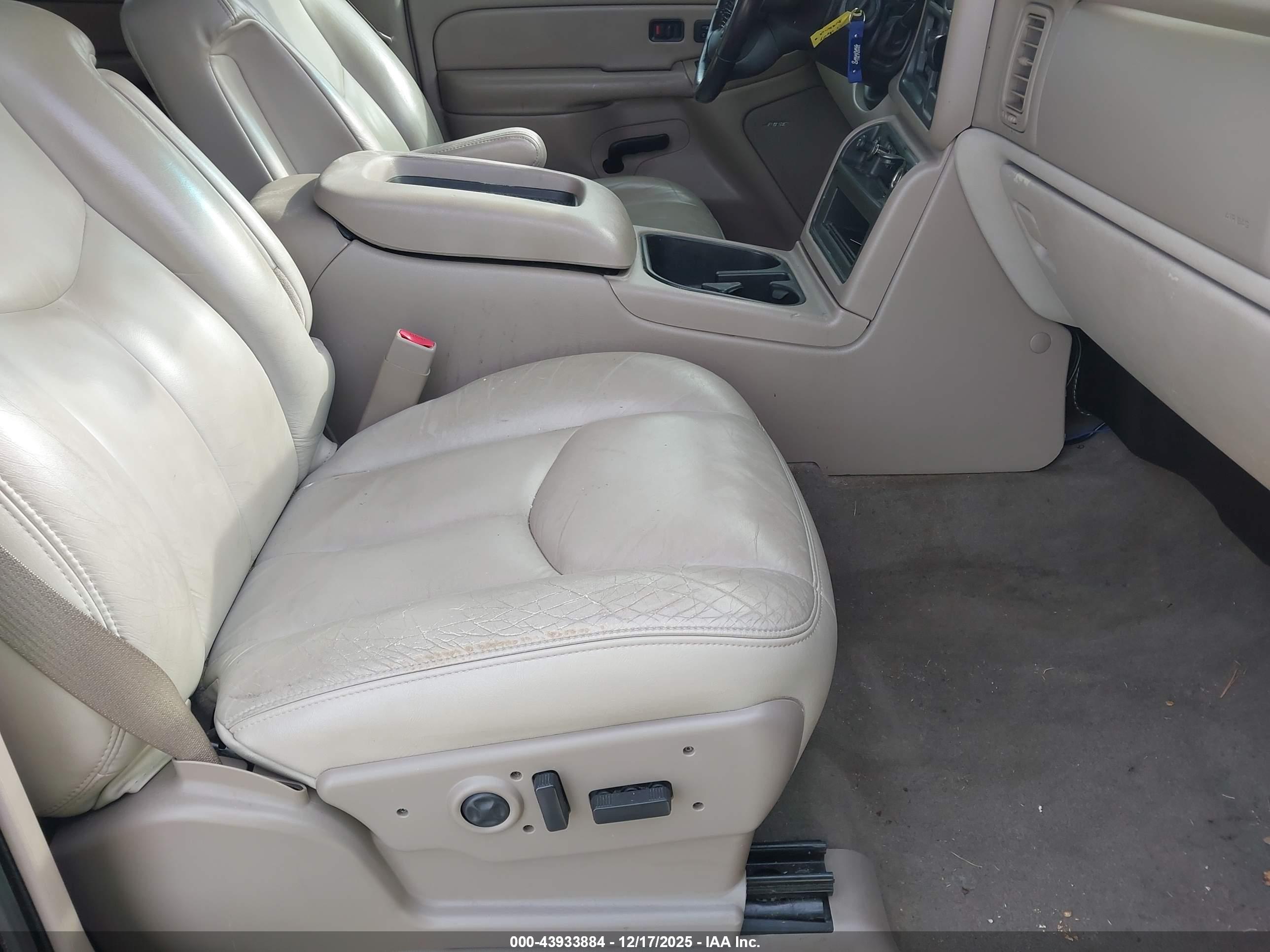 CHEVROLET AVALANCHE image 5