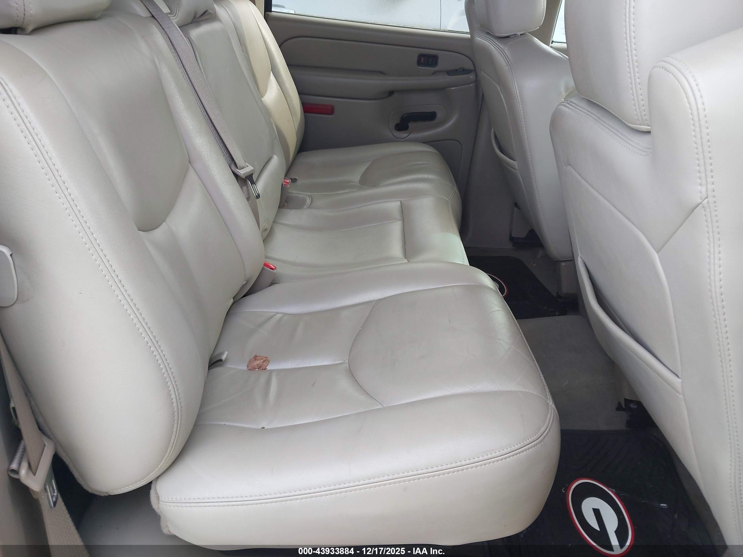 CHEVROLET AVALANCHE image 8