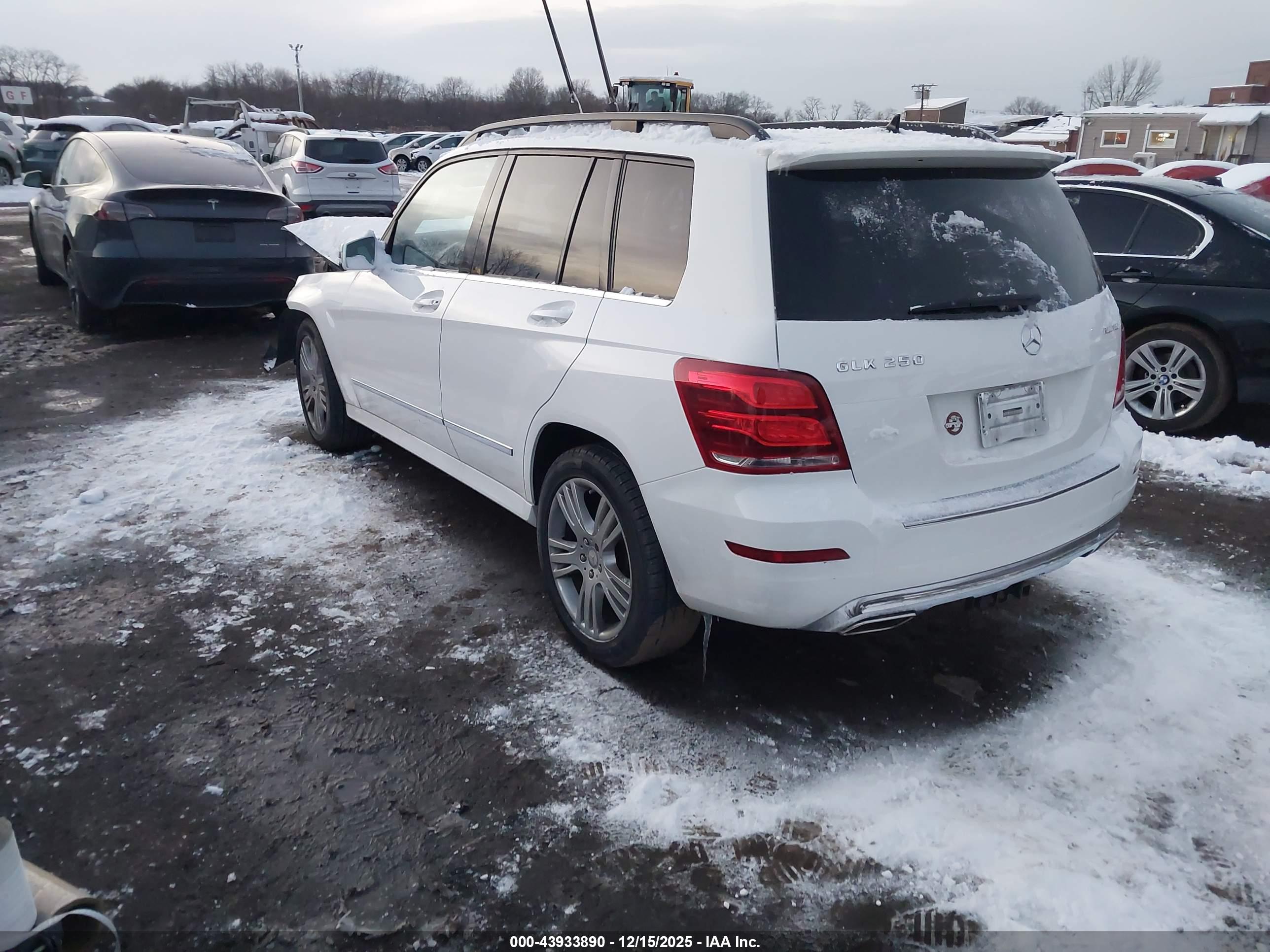 MERCEDES-BENZ GLK image 3