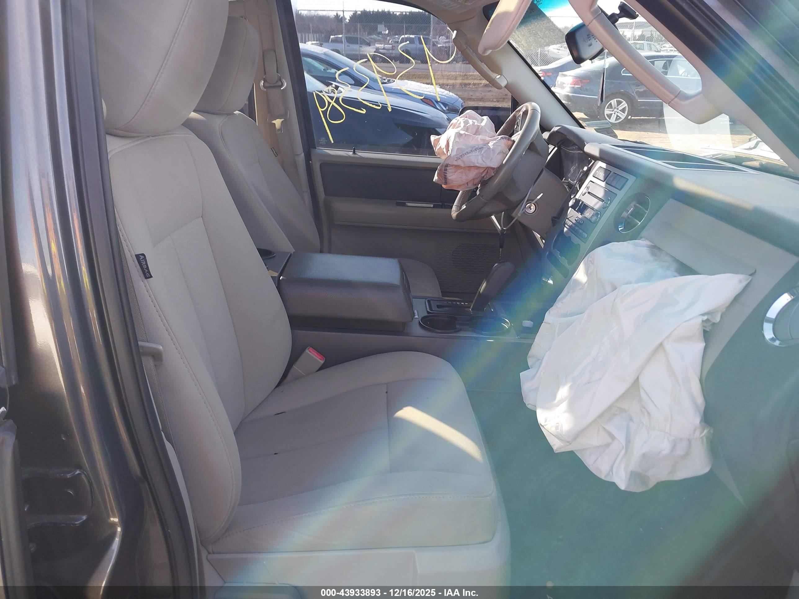 FORD EXPEDITION image 5