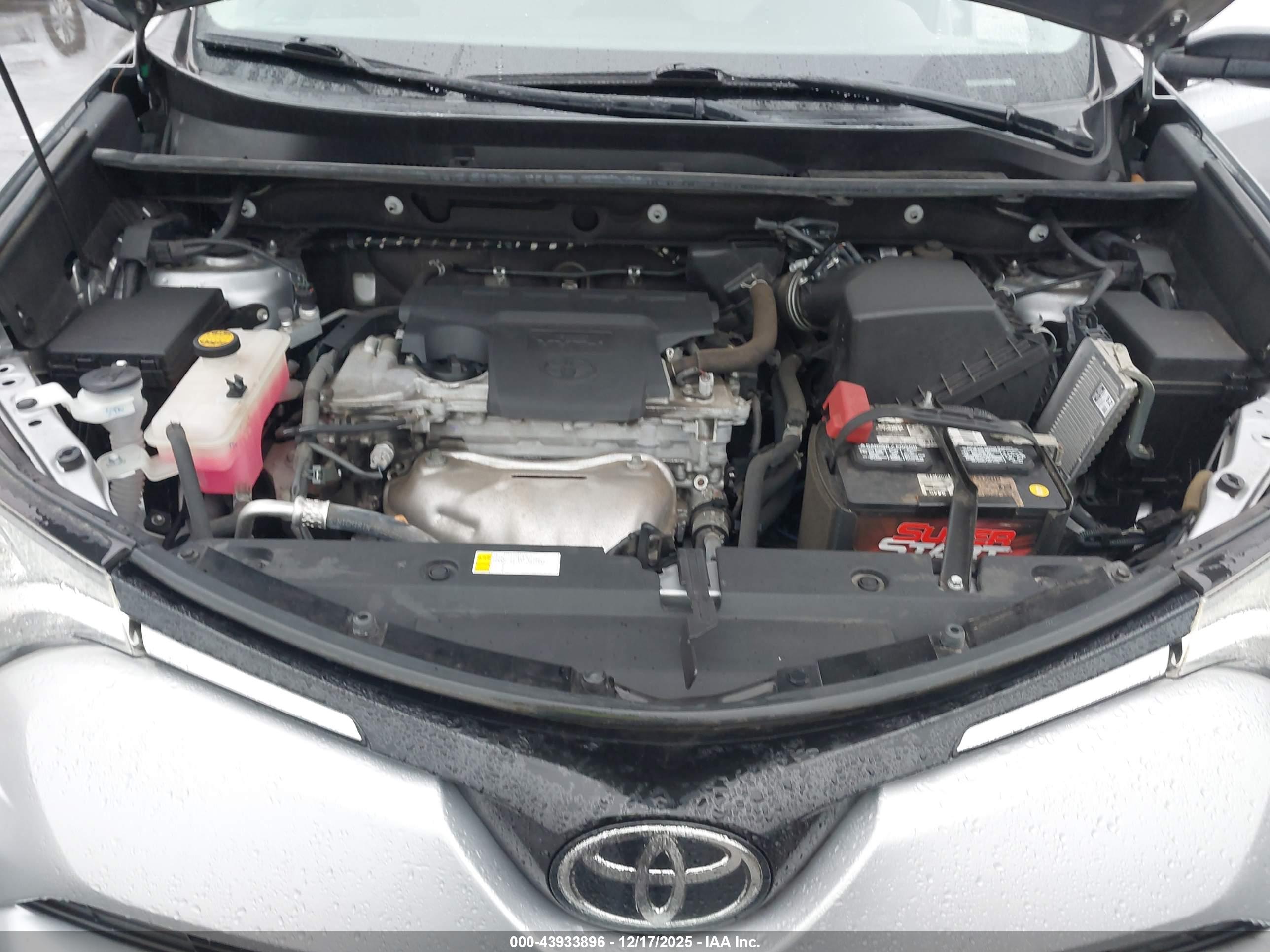 TOYOTA RAV4 image 10