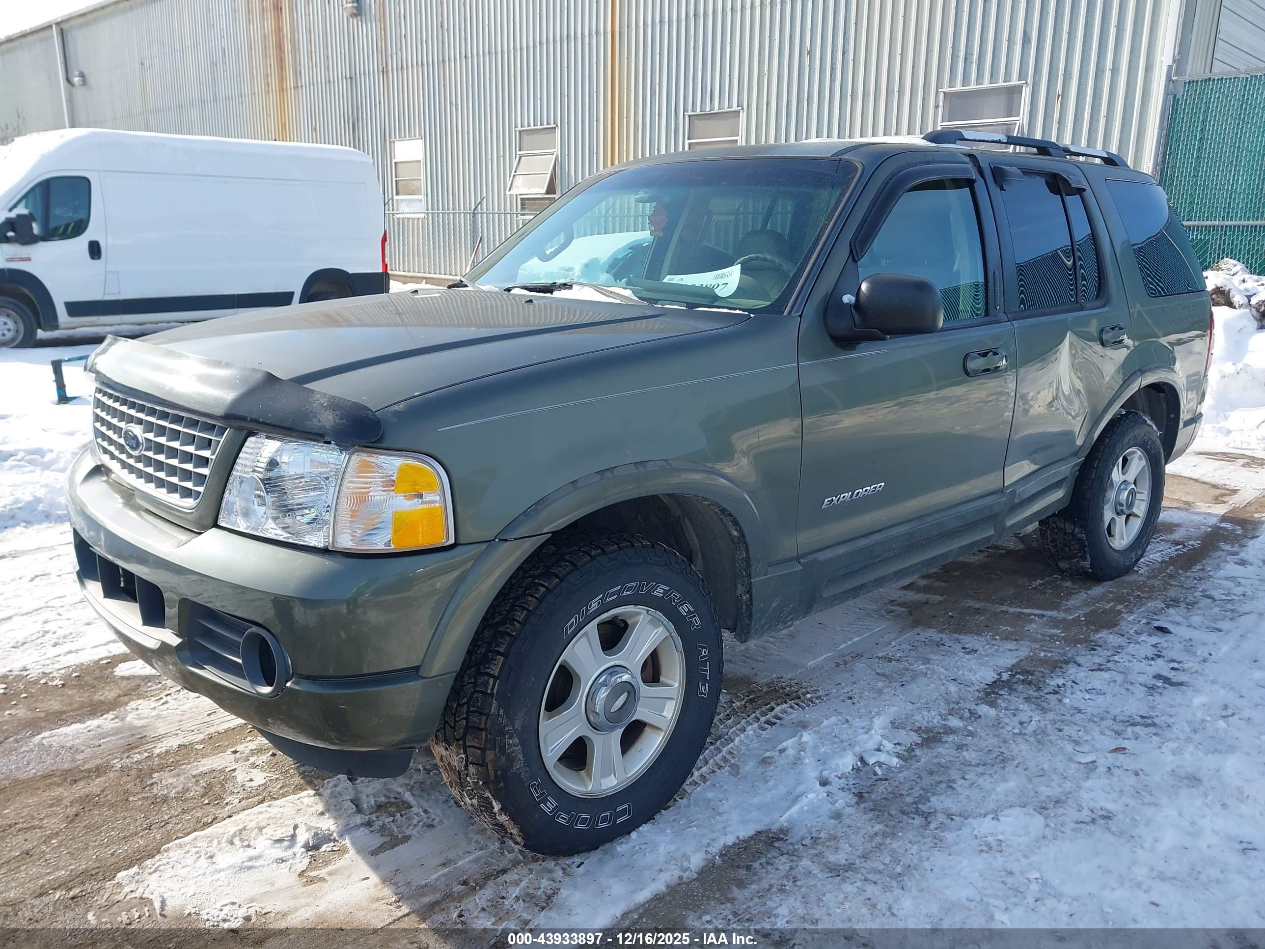 FORD EXPLORER image 2