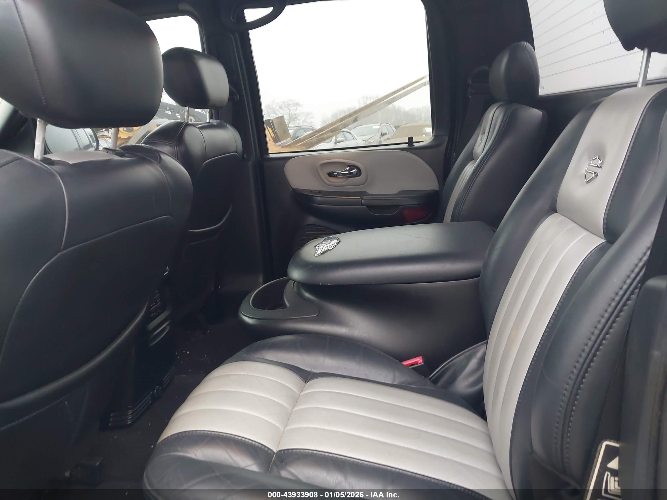 FORD F-150 image 8