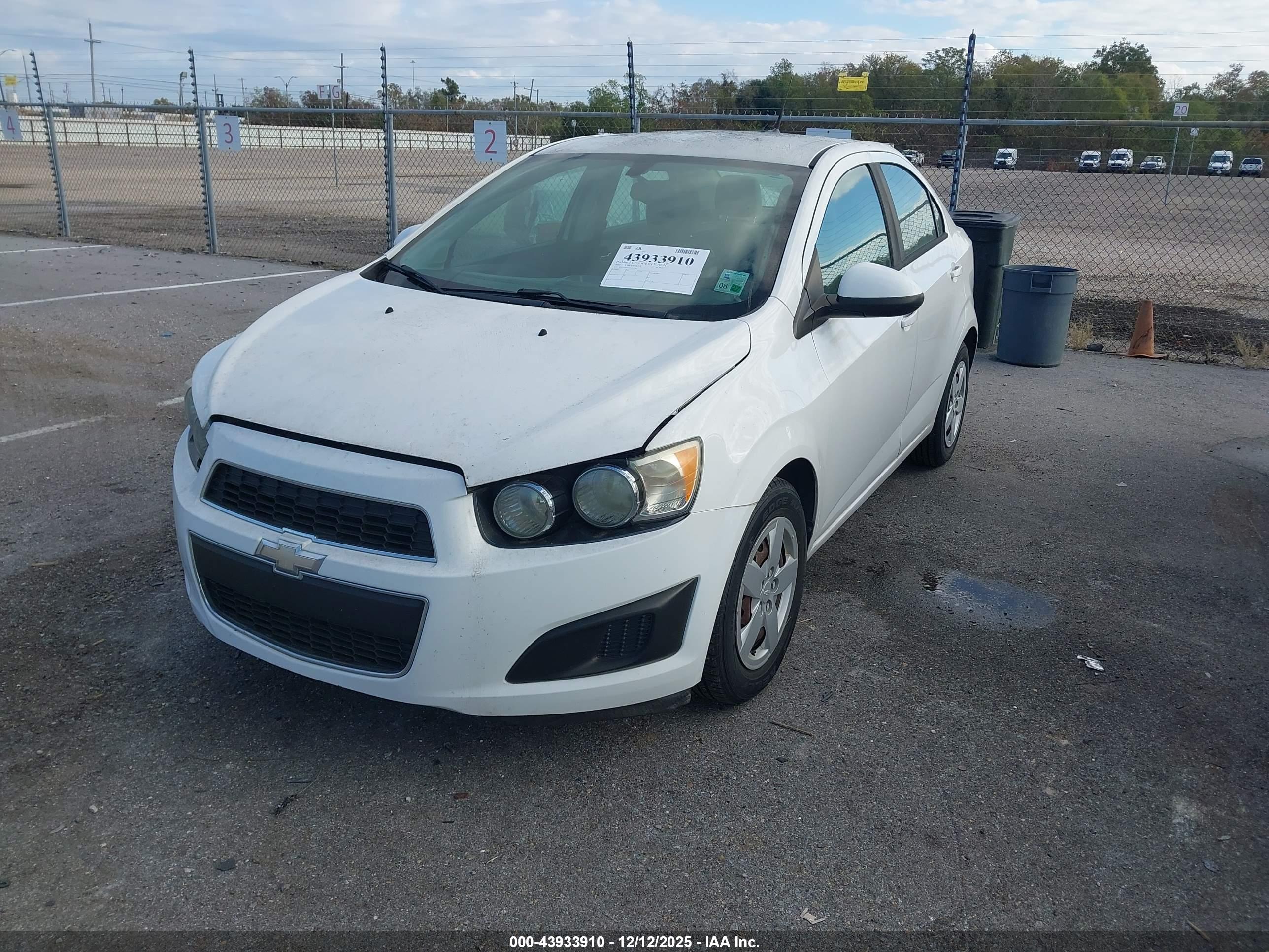 CHEVROLET SONIC image 2