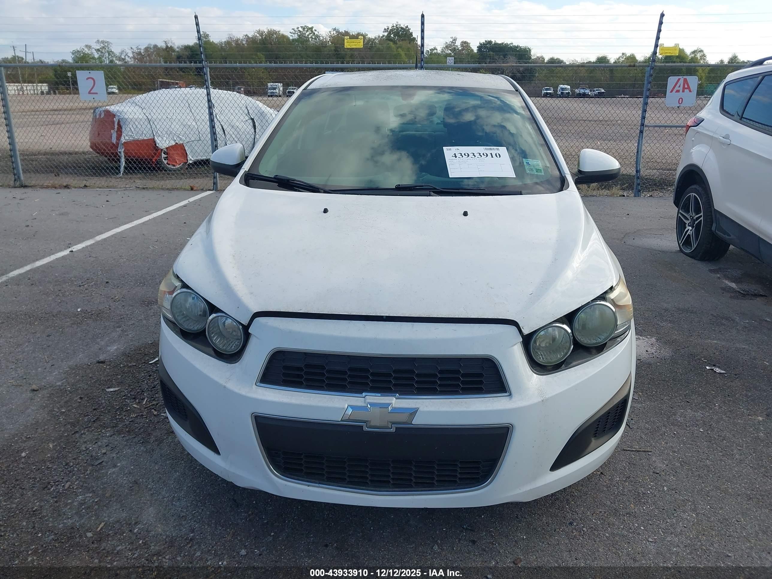 CHEVROLET SONIC image 6