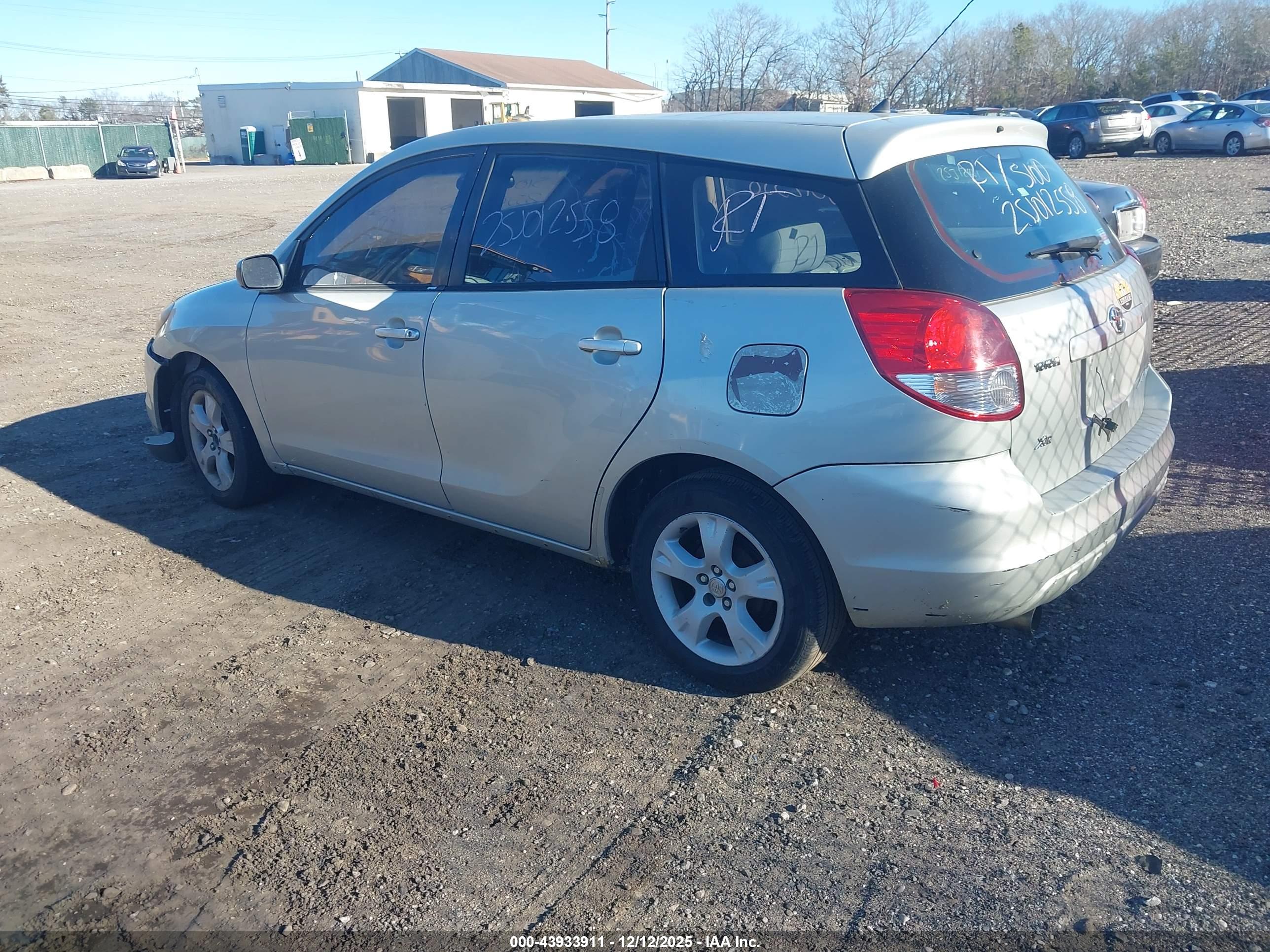 TOYOTA MATRIX image 3