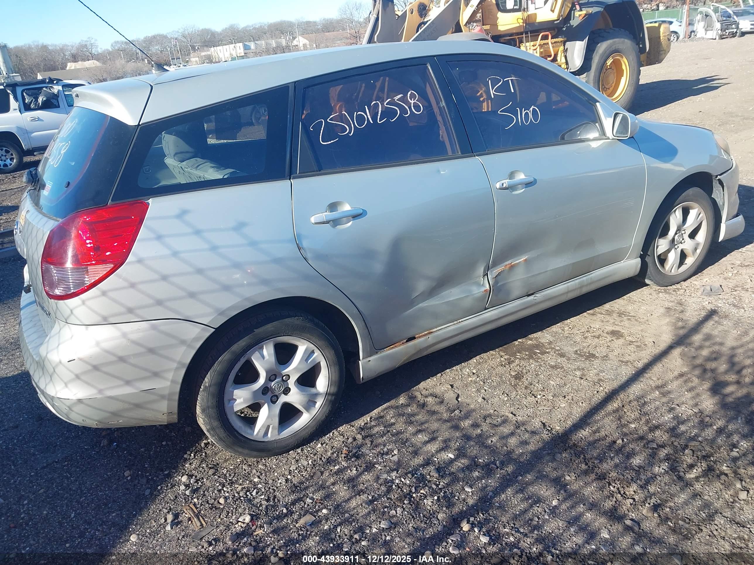 TOYOTA MATRIX image 4