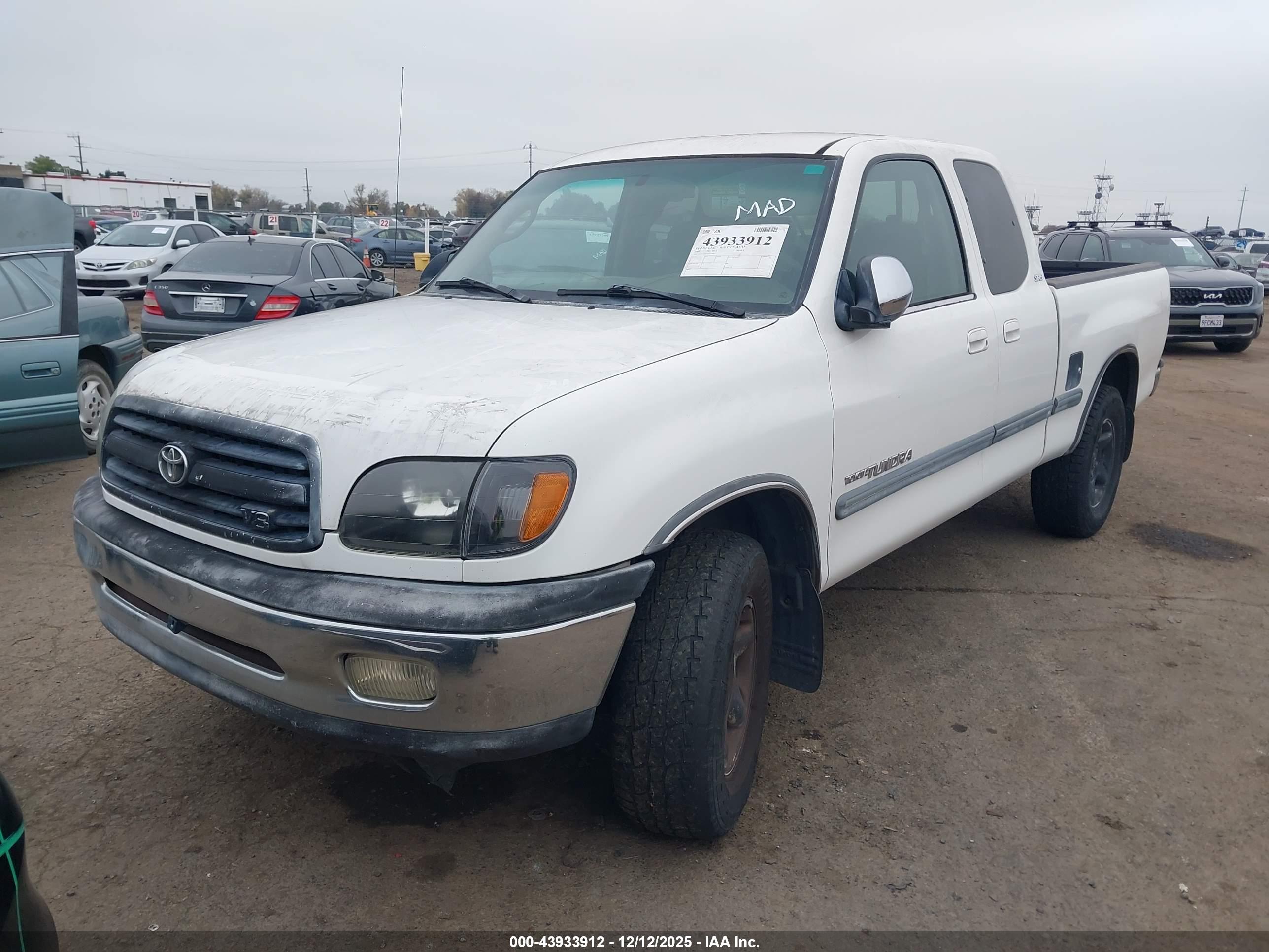 TOYOTA TUNDRA image 2