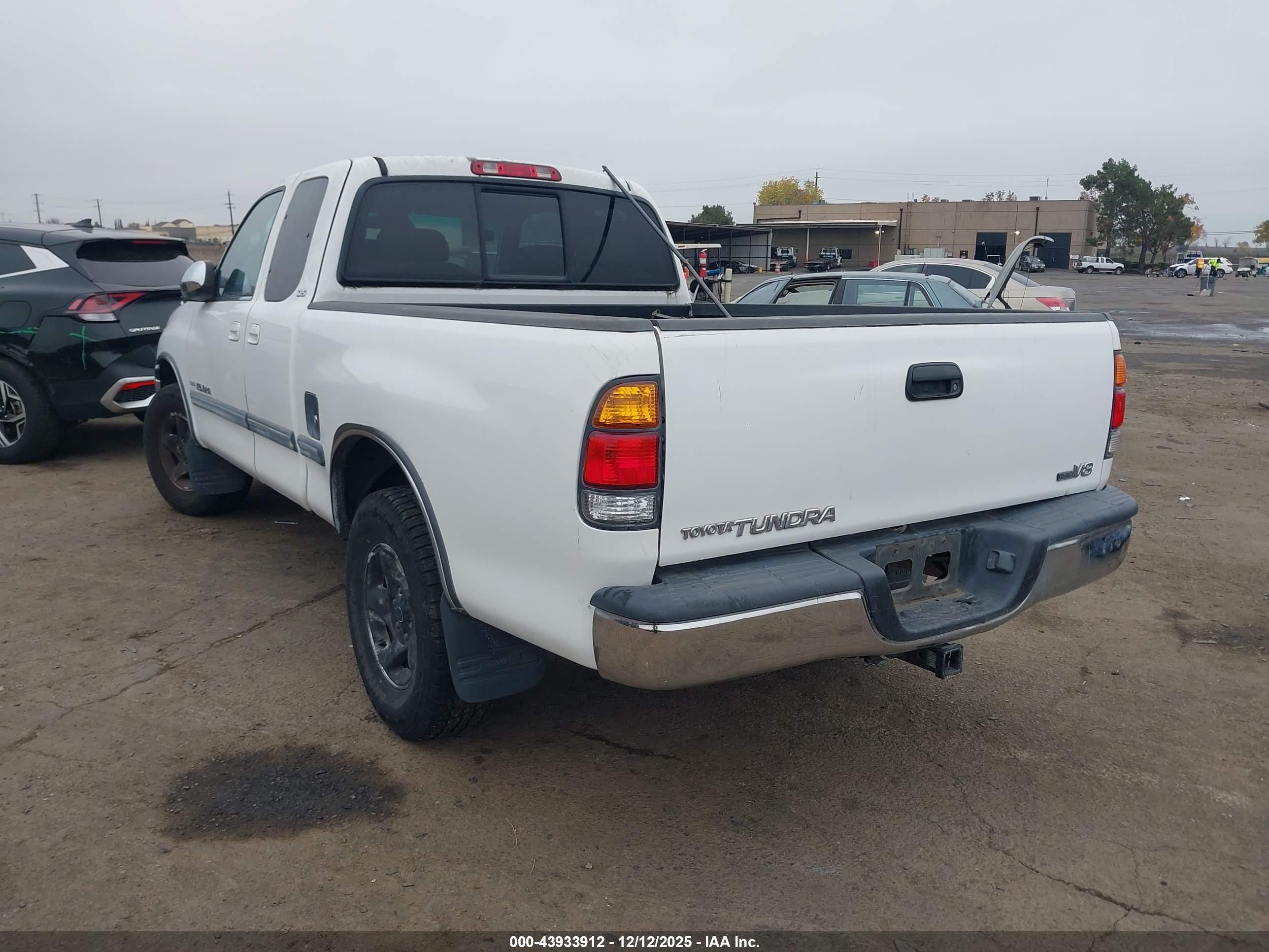 TOYOTA TUNDRA image 3