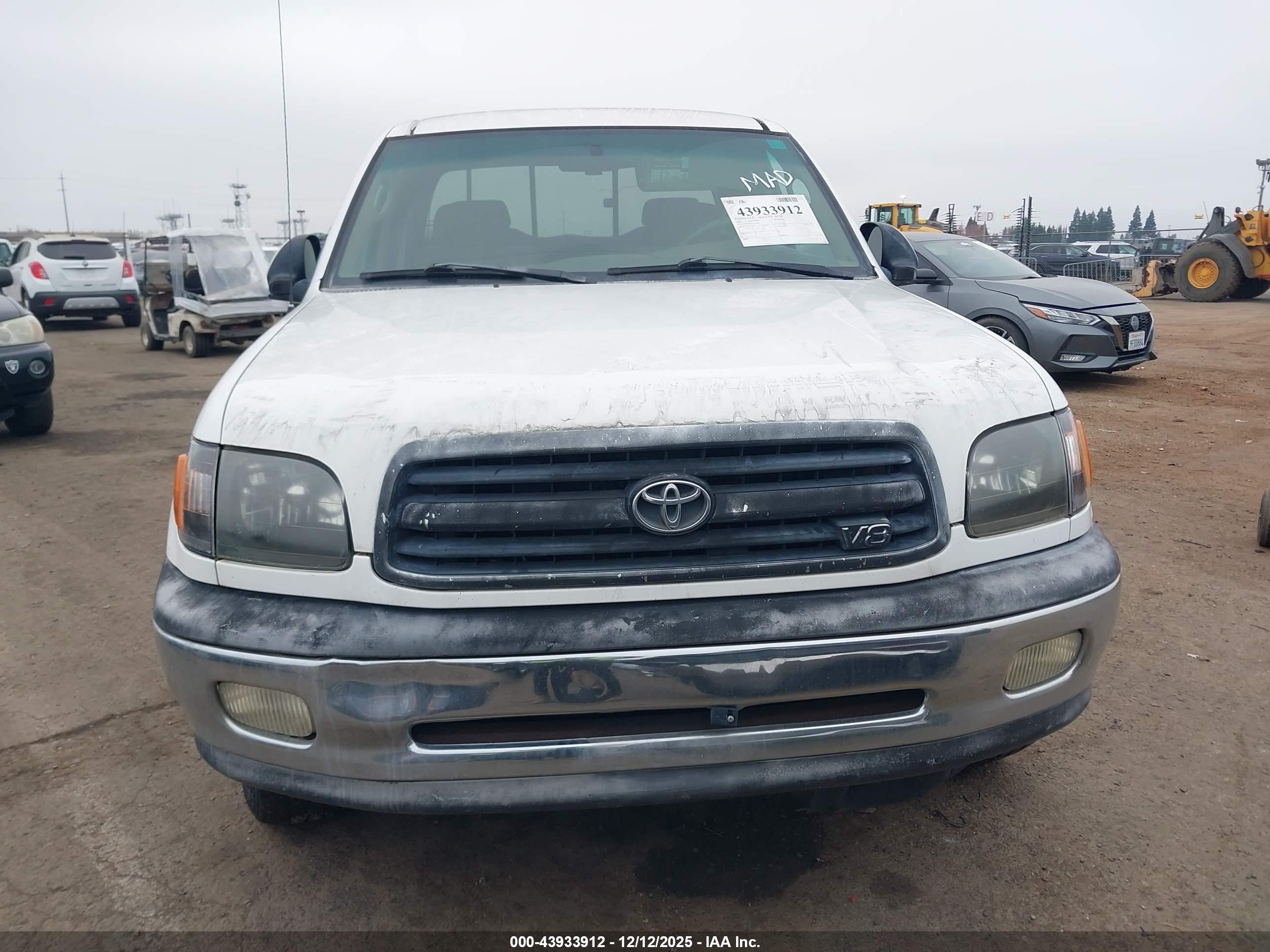 TOYOTA TUNDRA image 6
