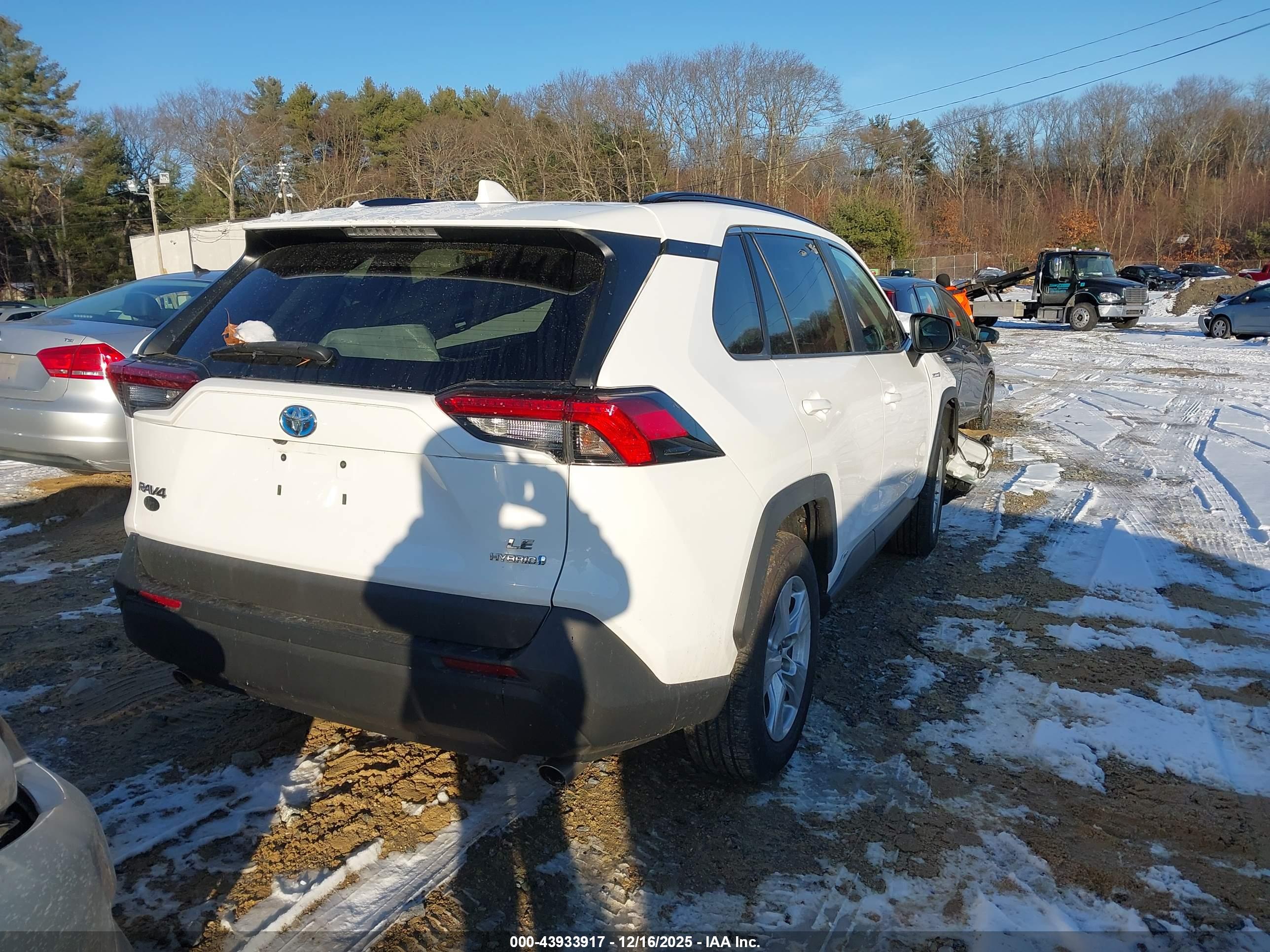 TOYOTA RAV4 image 4