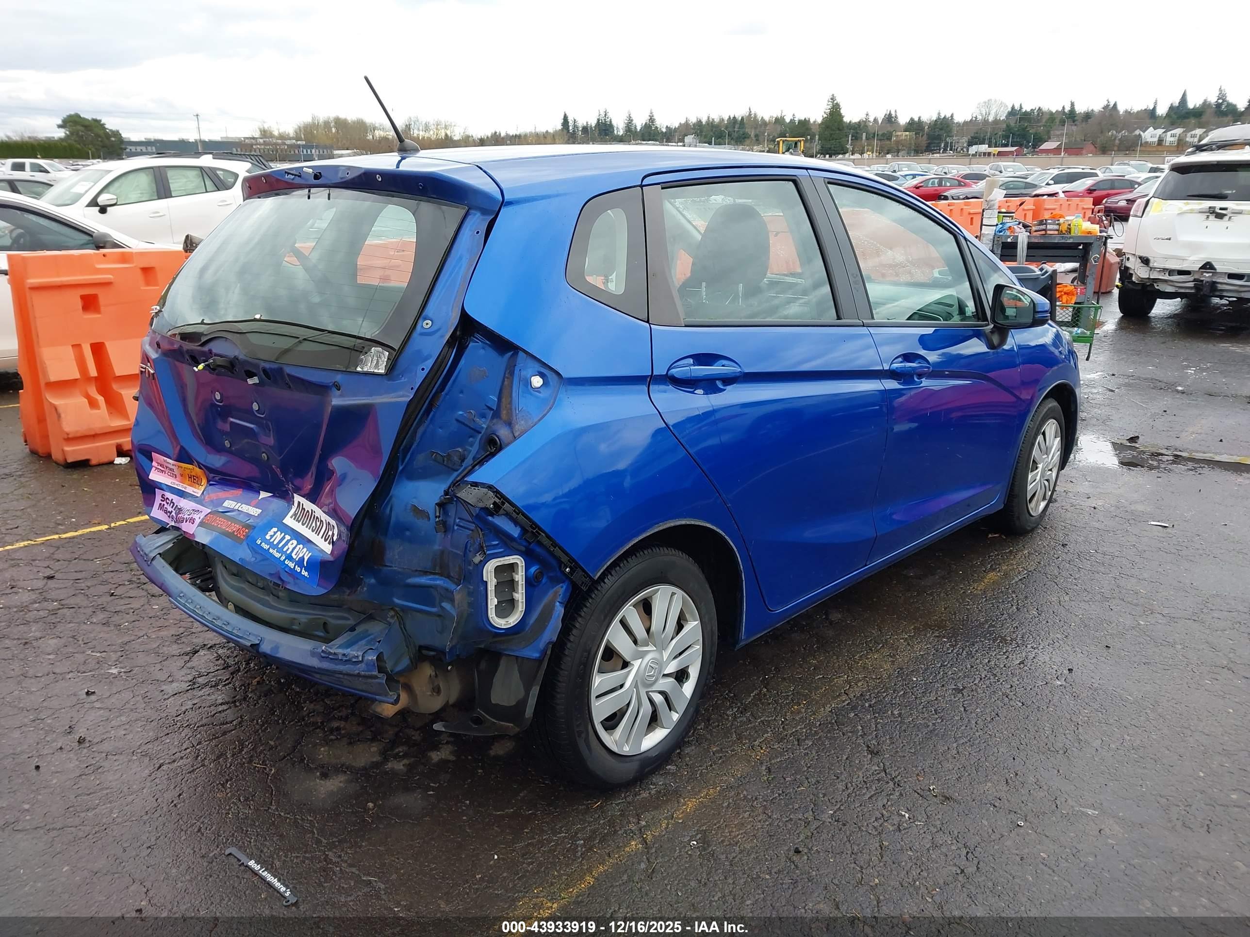 HONDA FIT image 4