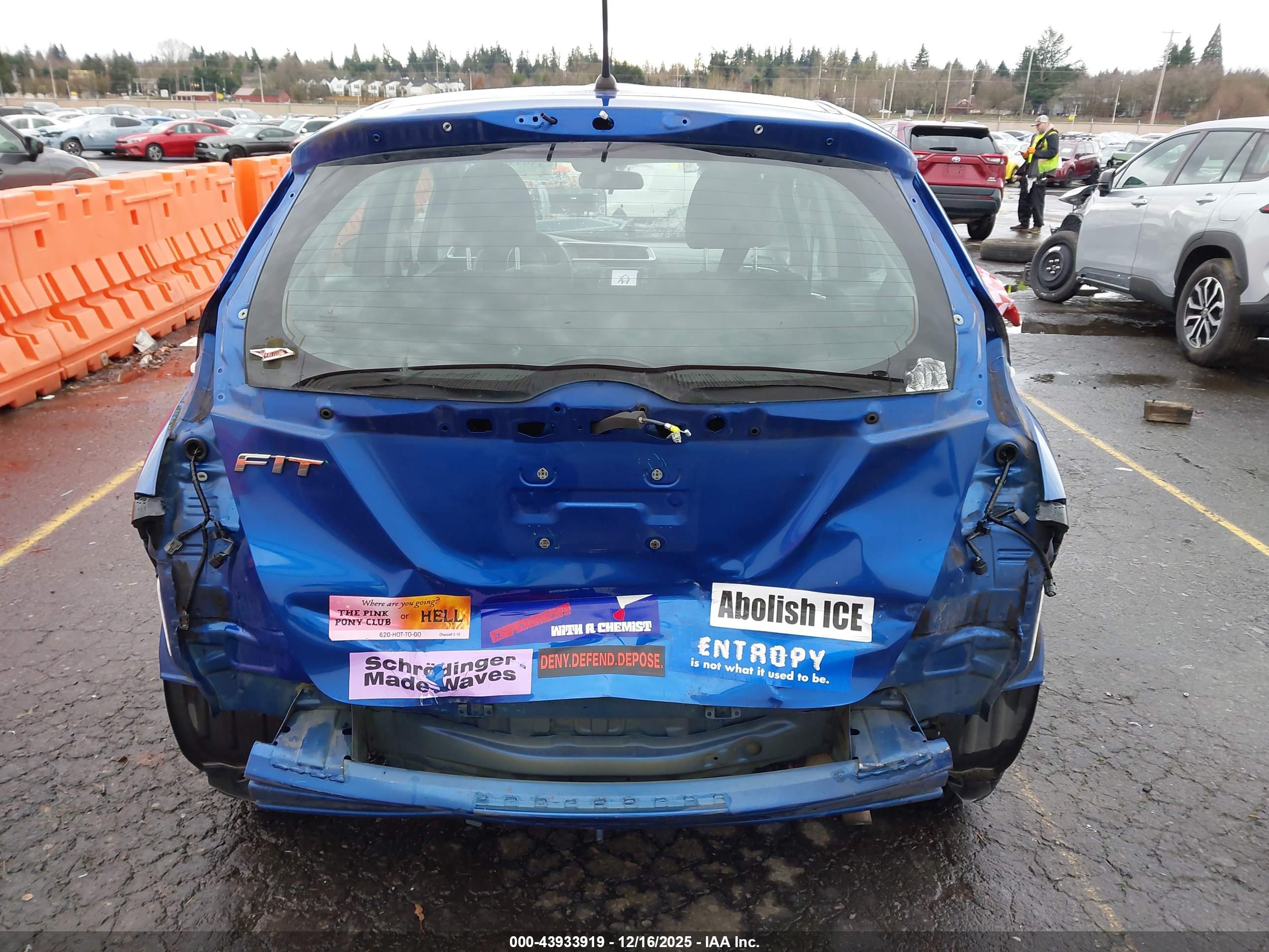 HONDA FIT image 6
