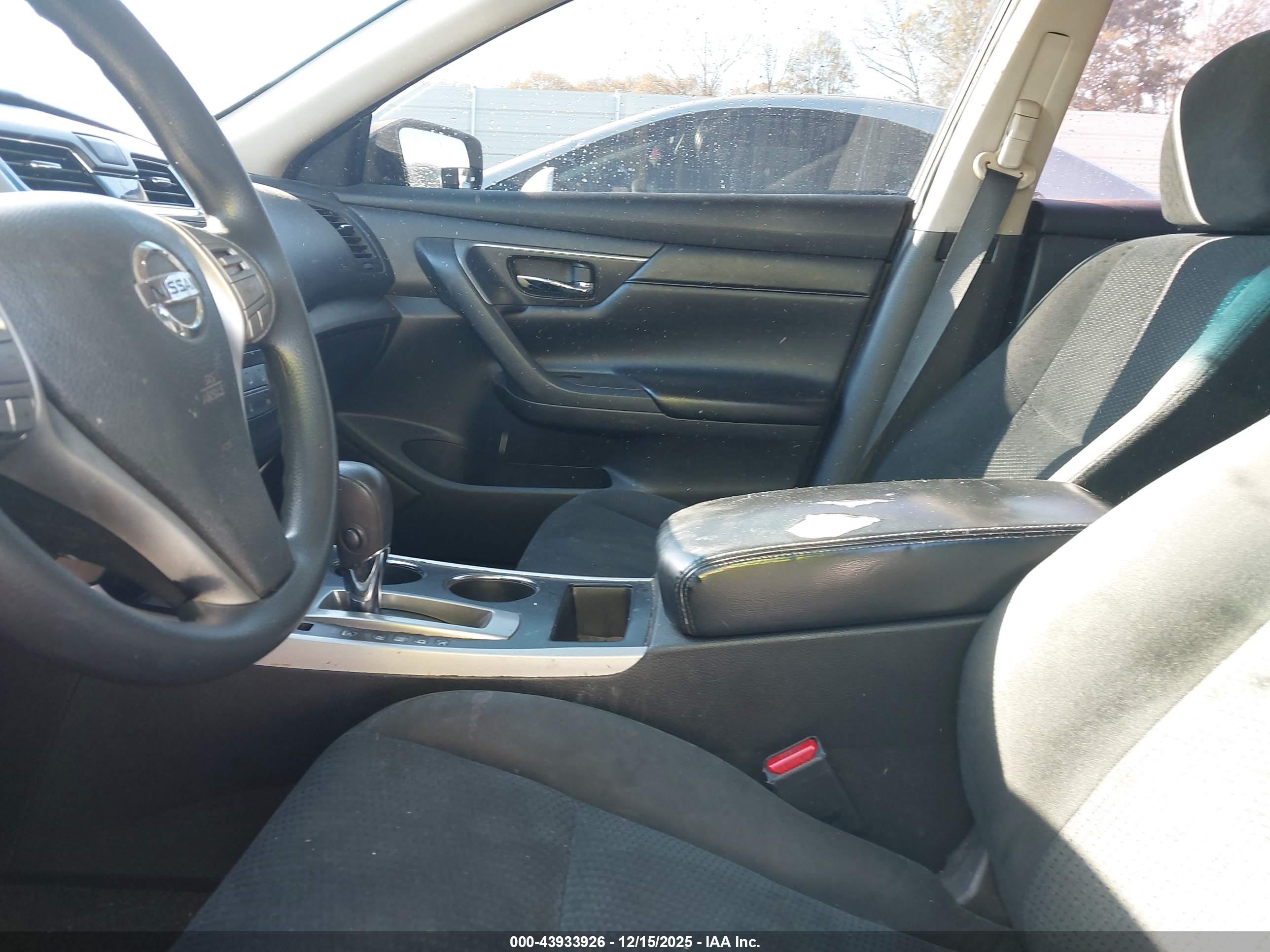 NISSAN ALTIMA image 5