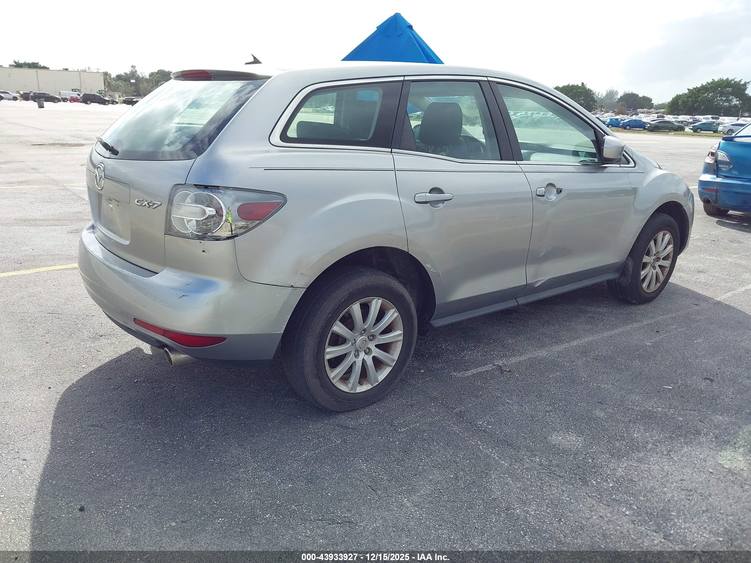 MAZDA CX-7 image 4