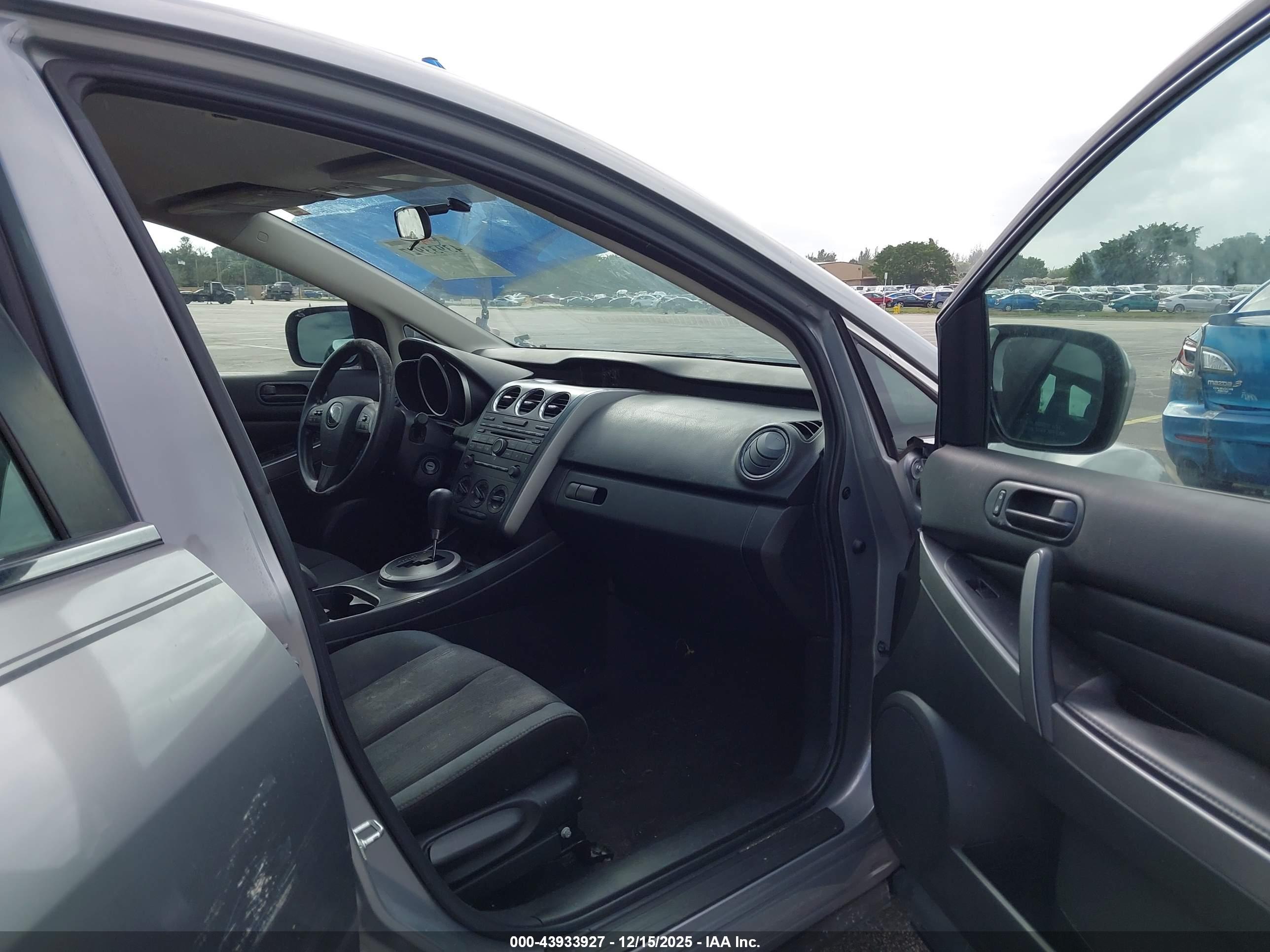 MAZDA CX-7 image 5