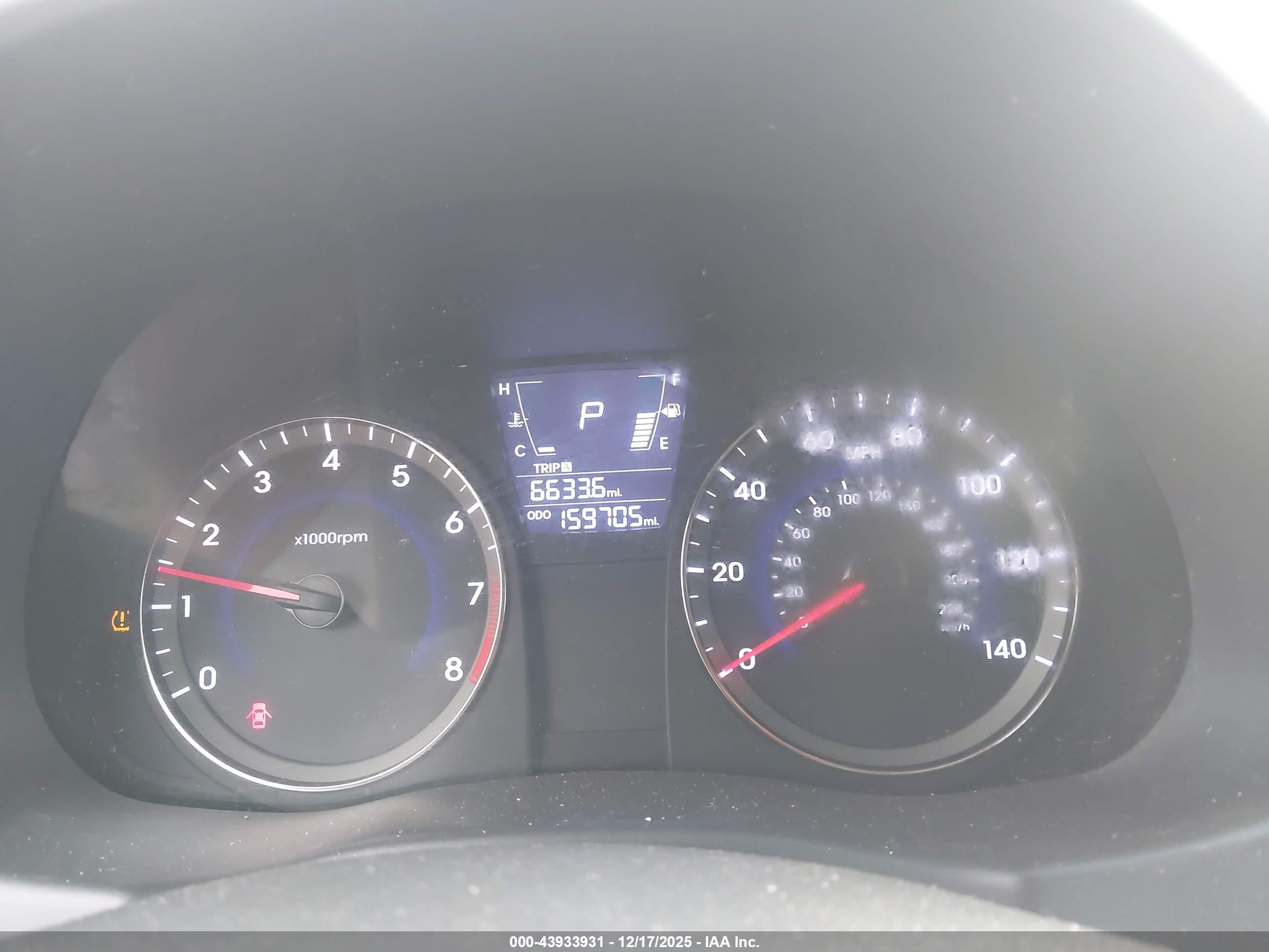 HYUNDAI ACCENT image 7