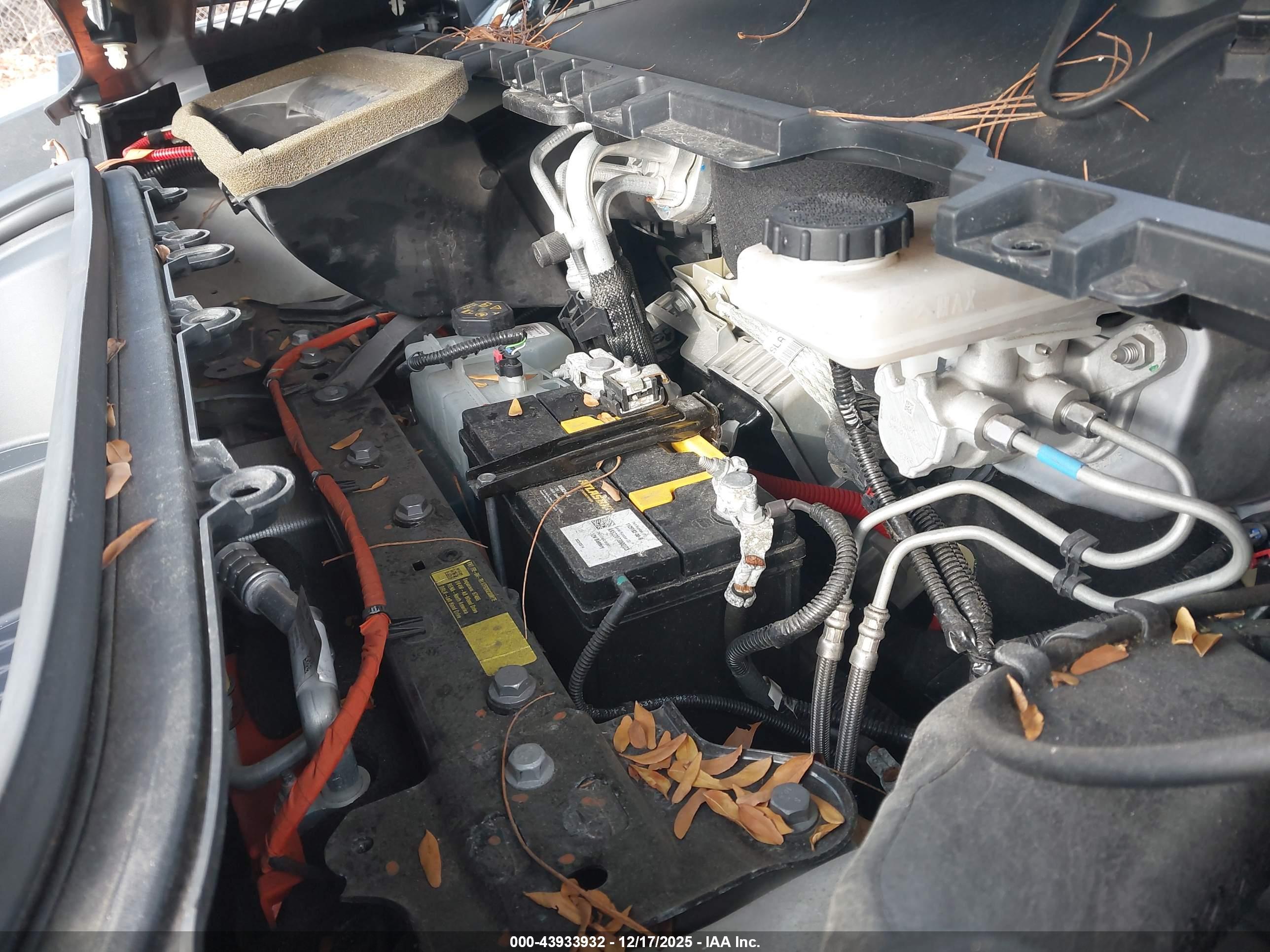 TESLA MODEL image 10